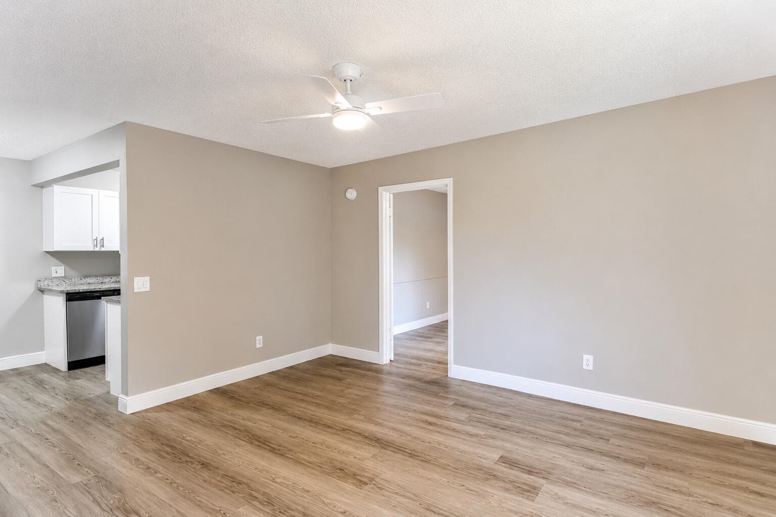 417 N E Street 39, Lake Worth Beach, FL 33460 — photo 3 of 14