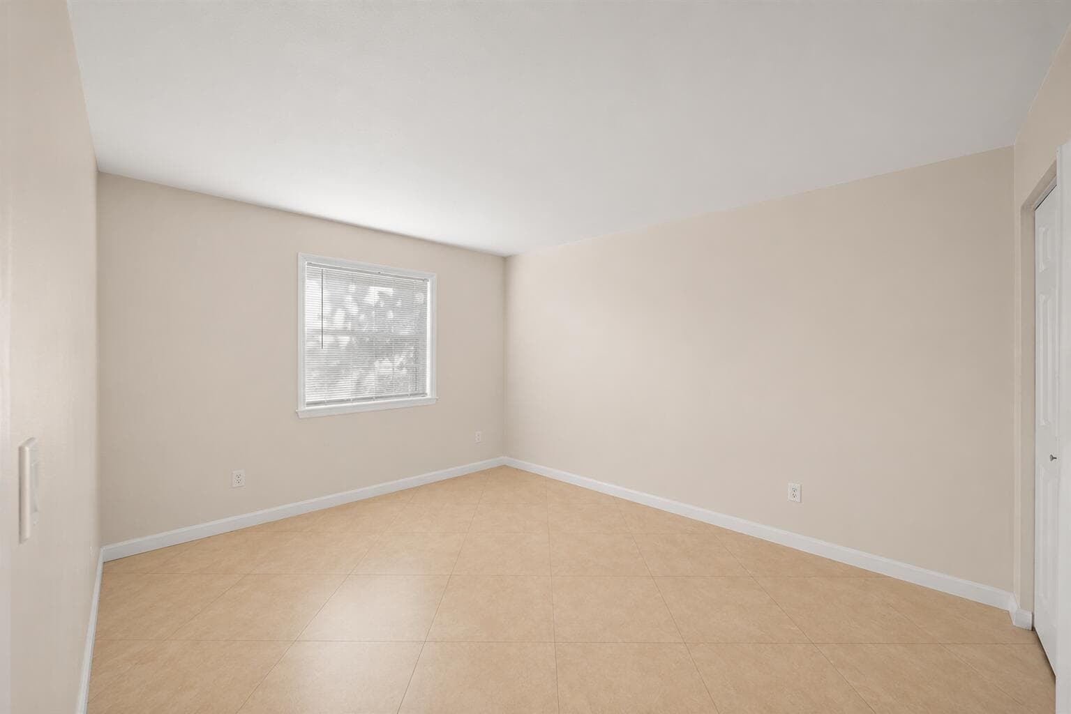 4528 SW 54th Street 302-b, Fort Lauderdale, FL 33314 — photo 11 of 17