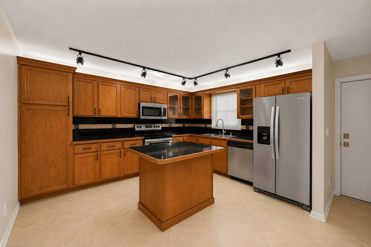 4528 SW 54th Street 302-b, Fort Lauderdale, FL 33314 — photo 16 of 17