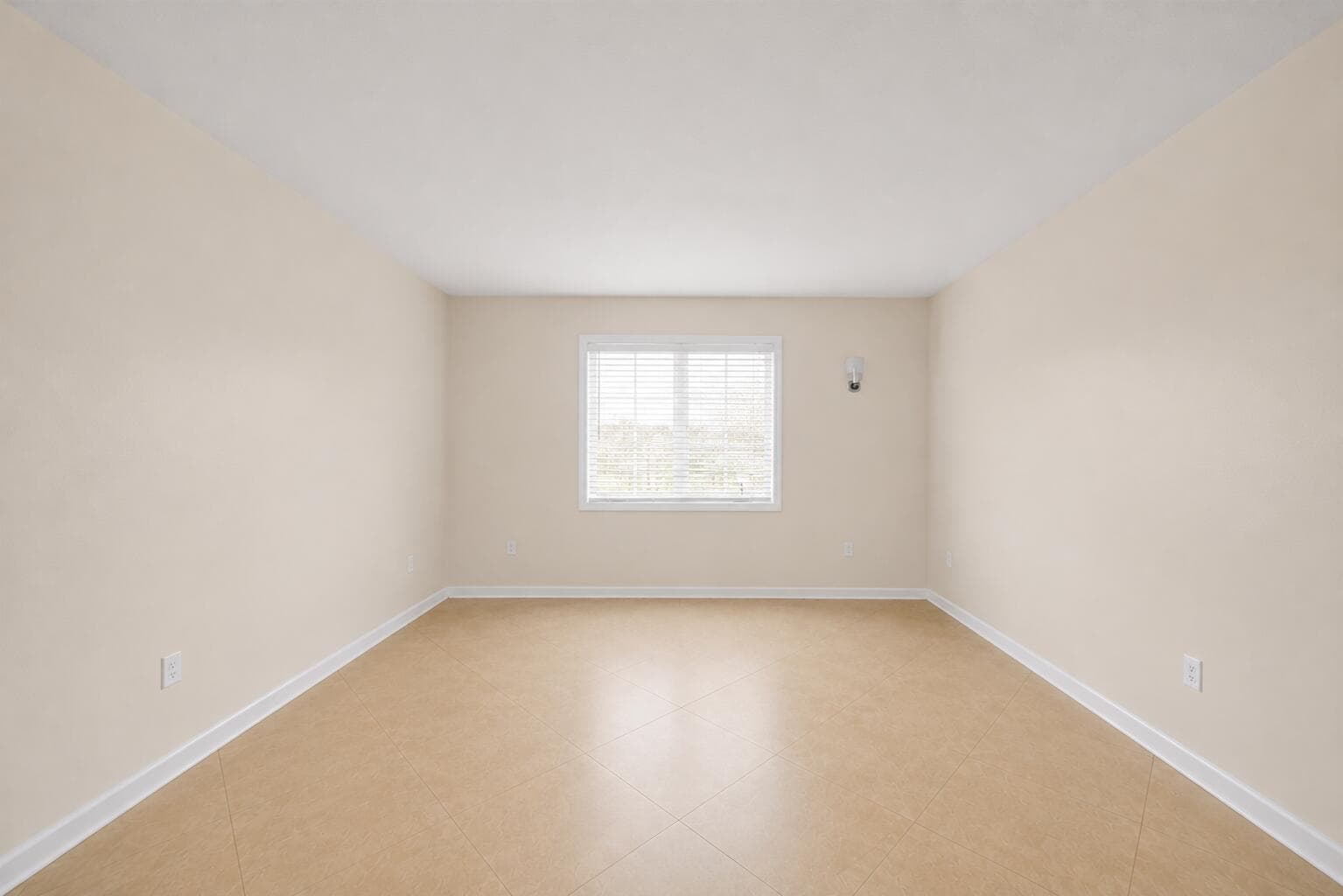 4528 SW 54th Street 302-b, Fort Lauderdale, FL 33314 — photo 4 of 17
