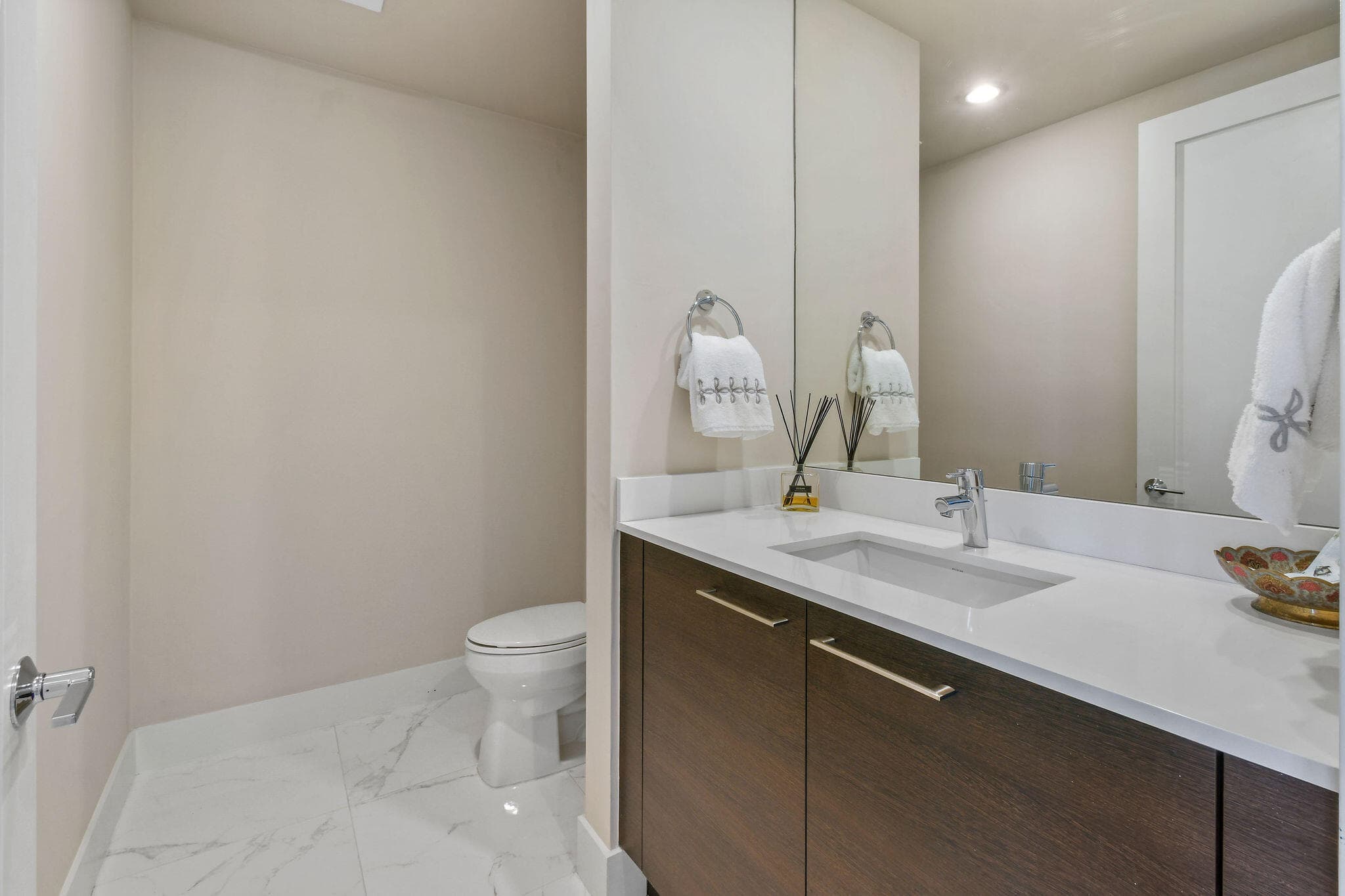 1 Water Club Way 1602, North Palm Beach, FL 33408 — photo 19 of 50