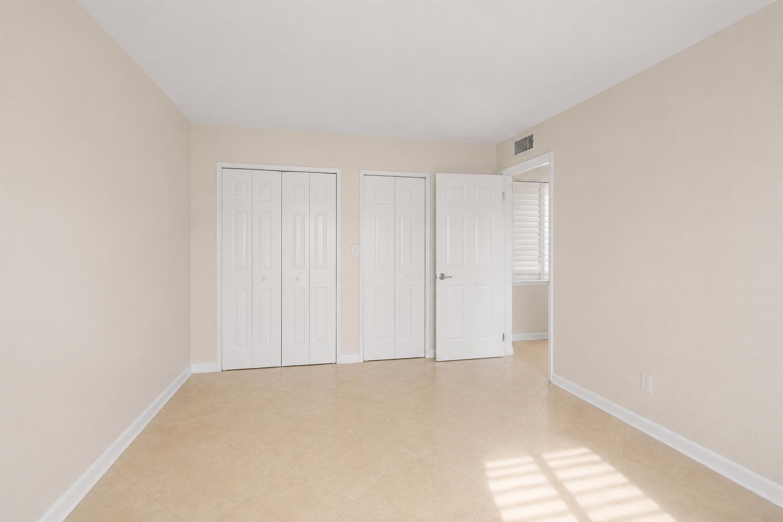 4528 SW 54th Street 302-b, Fort Lauderdale, FL 33314 — photo 10 of 17