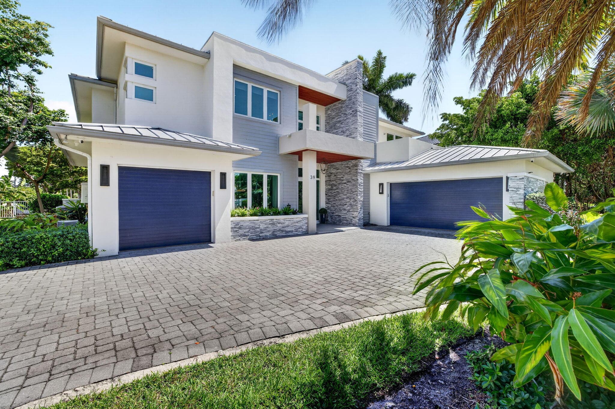 39 Pelican Drive, Fort Lauderdale, FL 33301 — photo 3 of 137