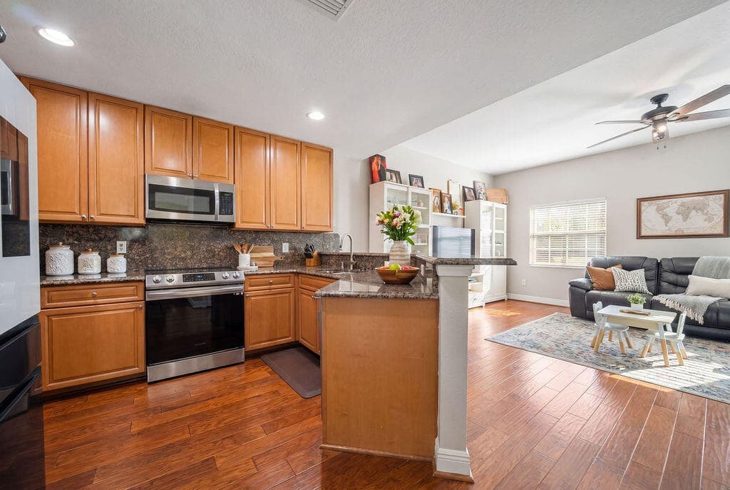 261 SW 6th Place, Pompano Beach, FL 33060 — photo 11 of 67