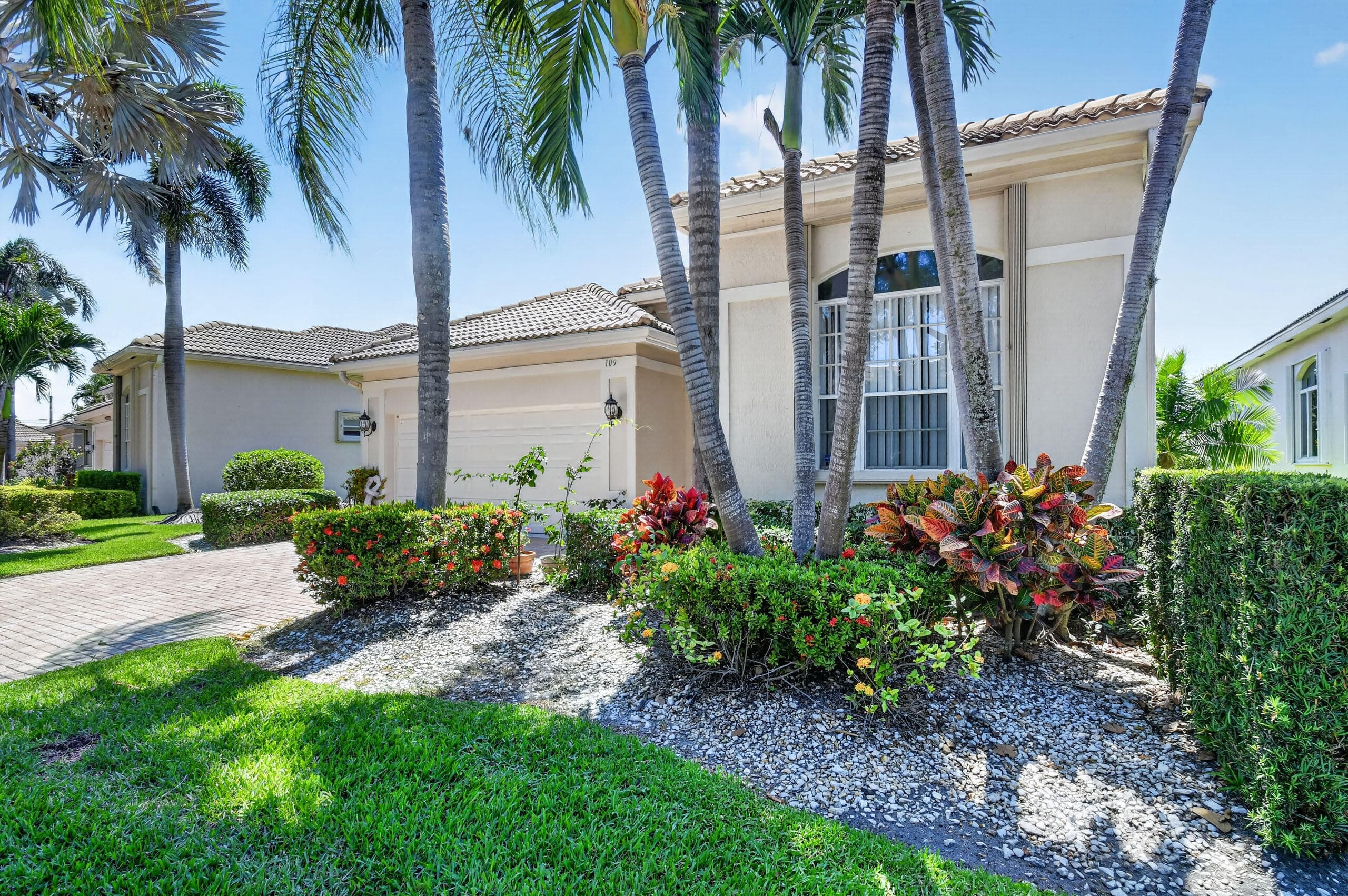 109 Palm Circle, Atlantis, FL 33462 — photo 3 of 58