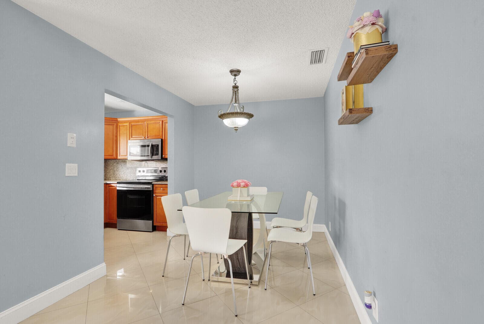 5272 Bosque Lane 31, West Palm Beach, FL 33415 — photo 5 of 25
