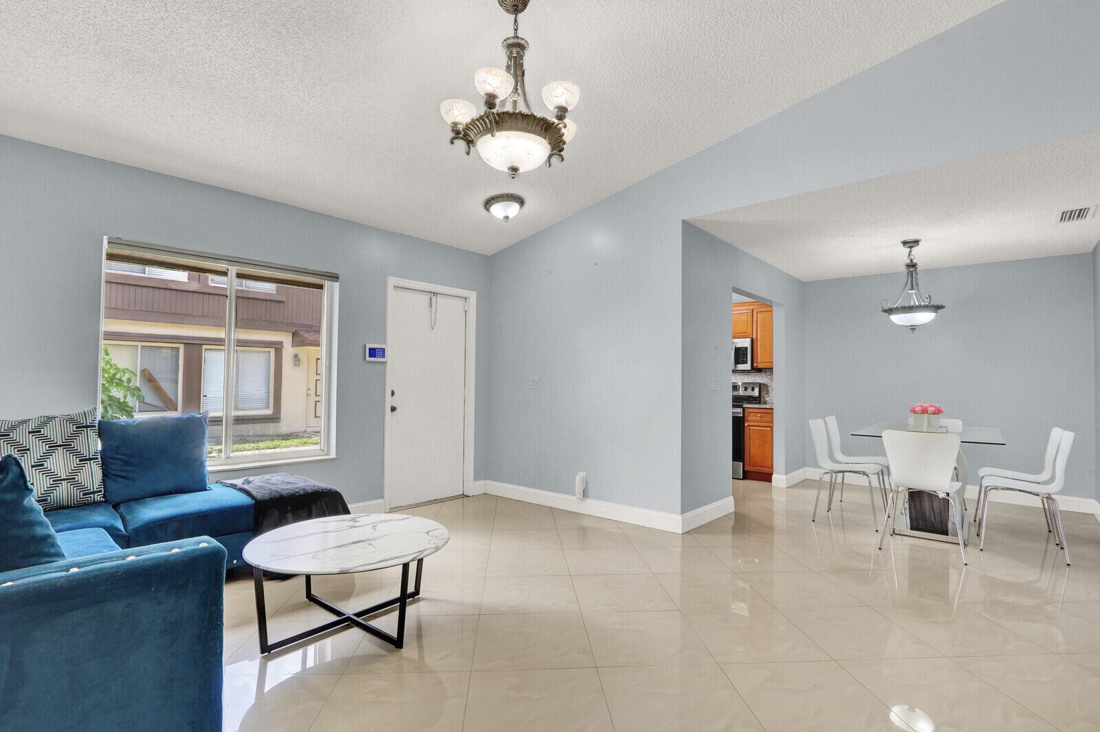 5272 Bosque Lane 31, West Palm Beach, FL 33415 — photo 9 of 25