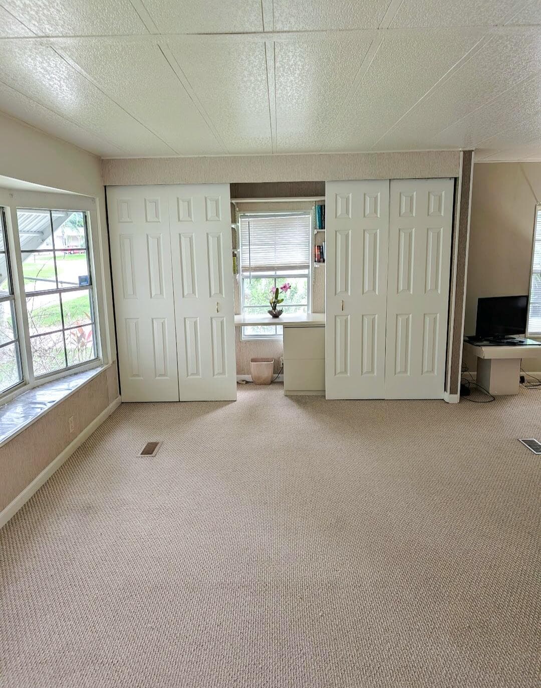 218 W Caribbean, Port St. Lucie, FL 34952 — photo 14 of 97
