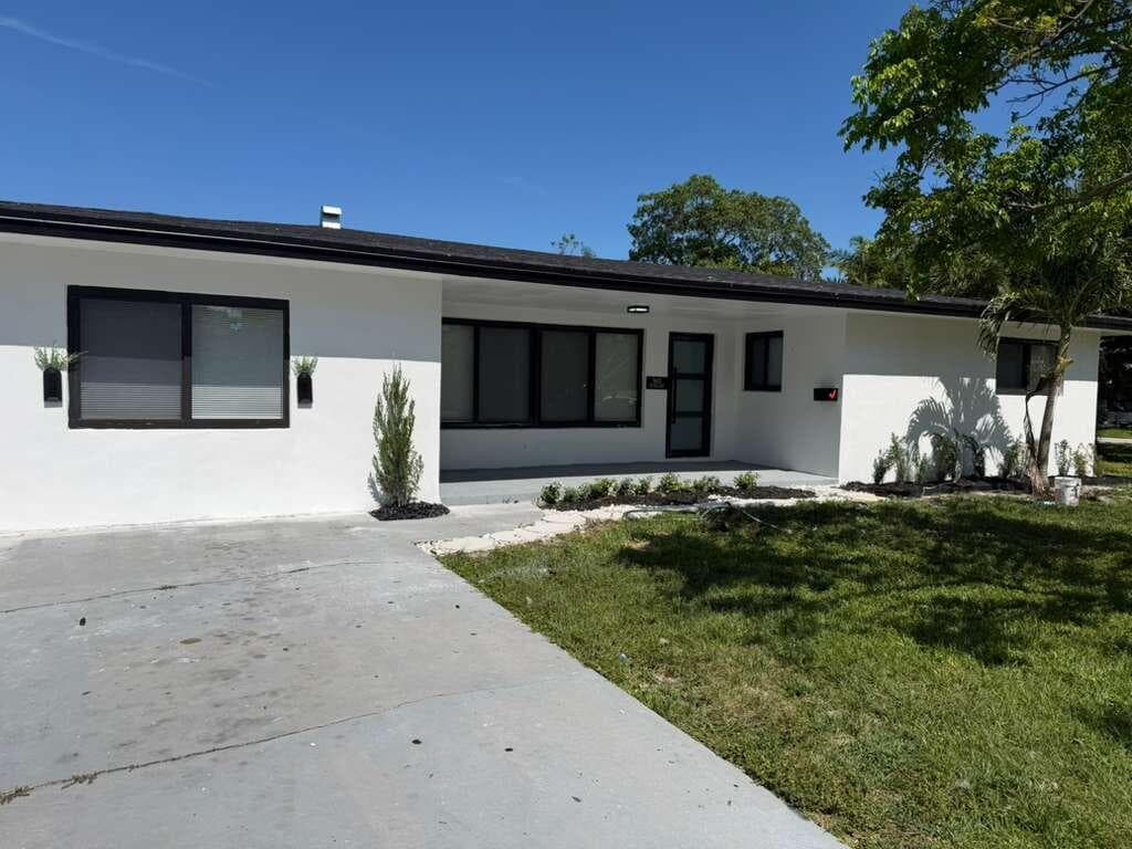 160 SE 15th Avenue, Pompano Beach, FL 33060 — photo 4 of 14