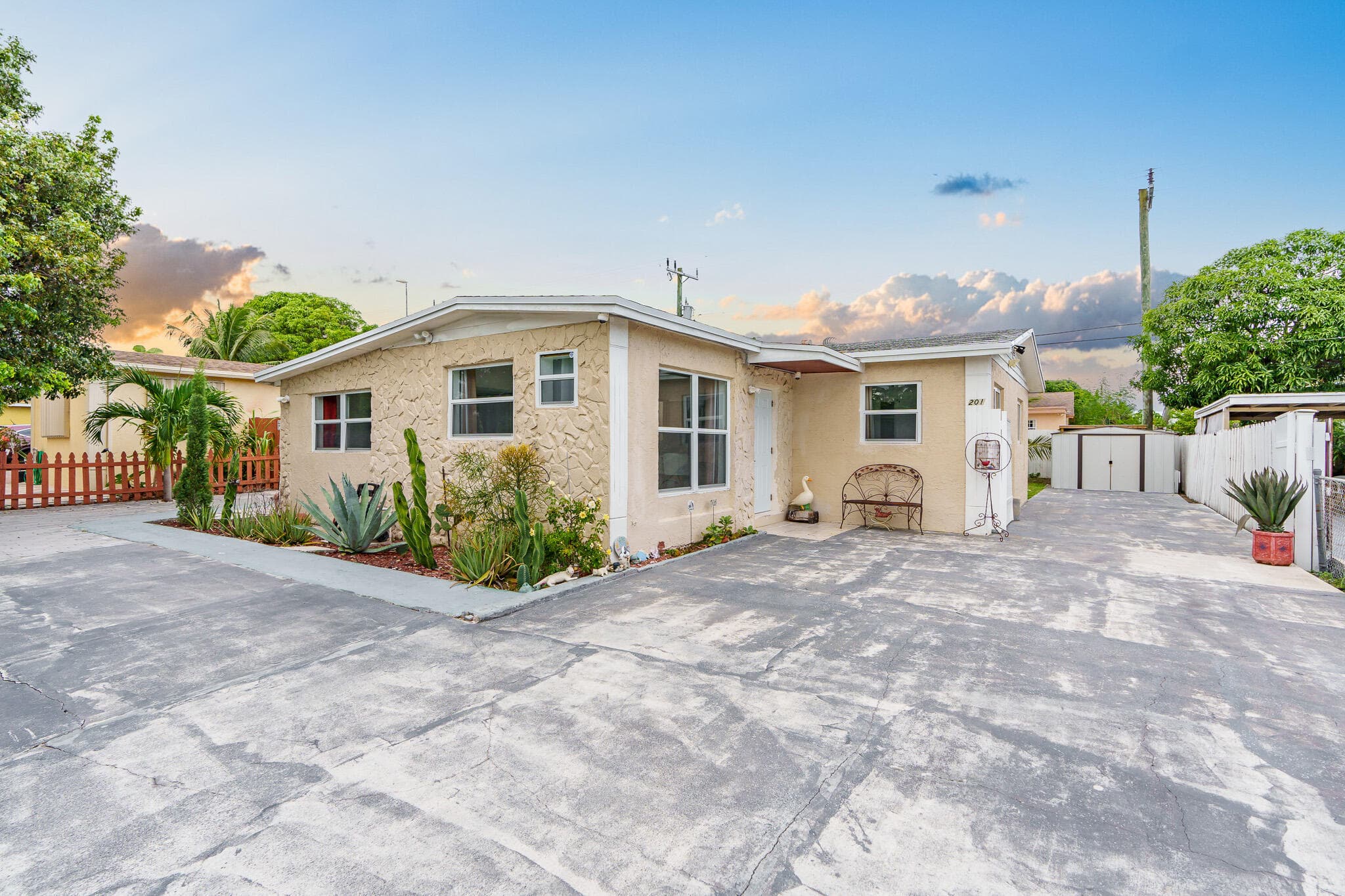 201 NE 28th Court, Boynton Beach, FL 33435 — photo 36 of 48