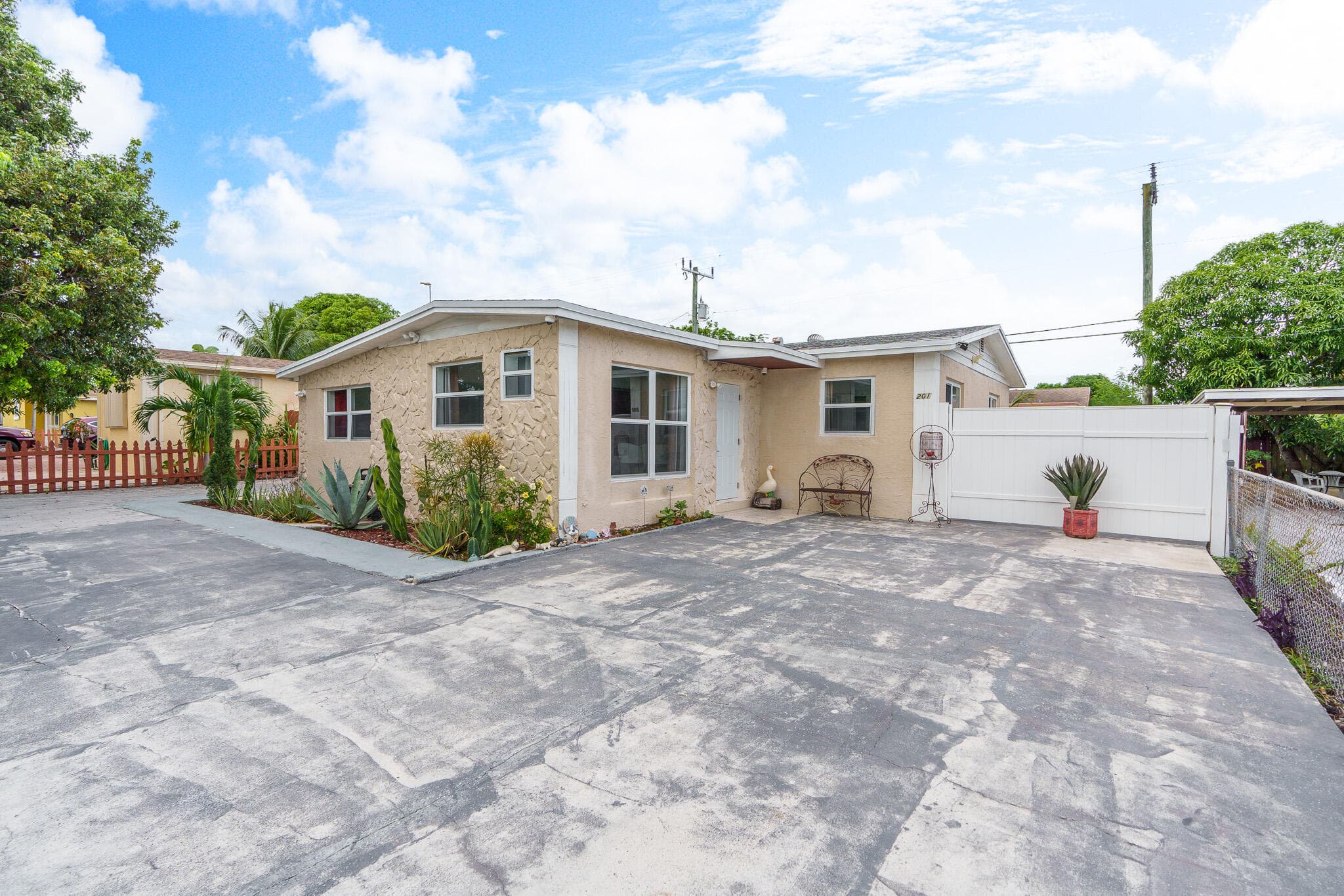 201 NE 28th Court, Boynton Beach, FL 33435 — photo 37 of 48