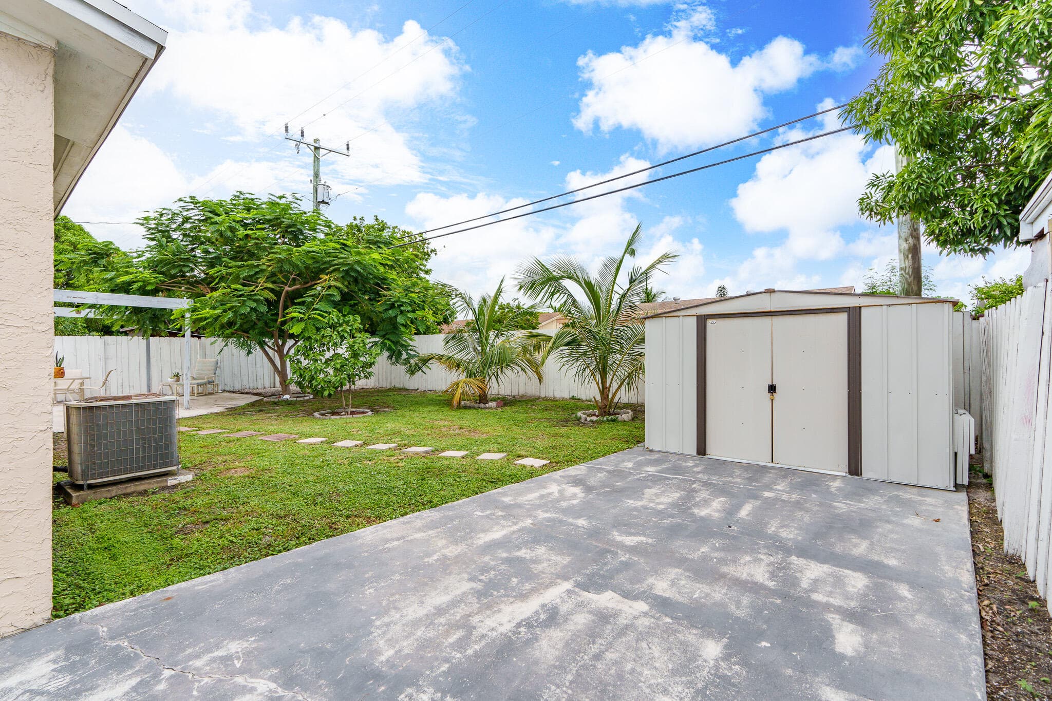 201 NE 28th Court, Boynton Beach, FL 33435 — photo 40 of 48