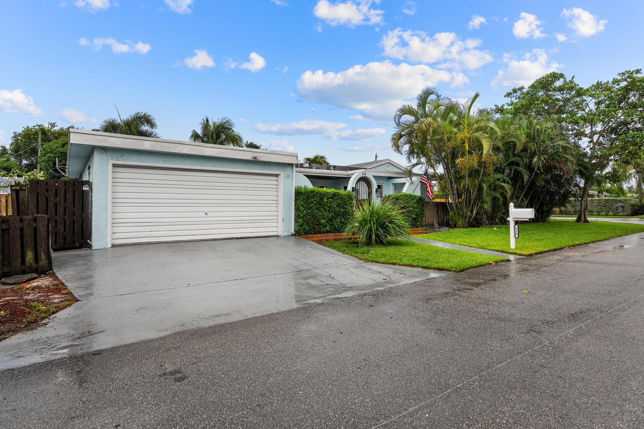518 Minnesota Street, Lantana, FL 33462 — photo 4 of 37