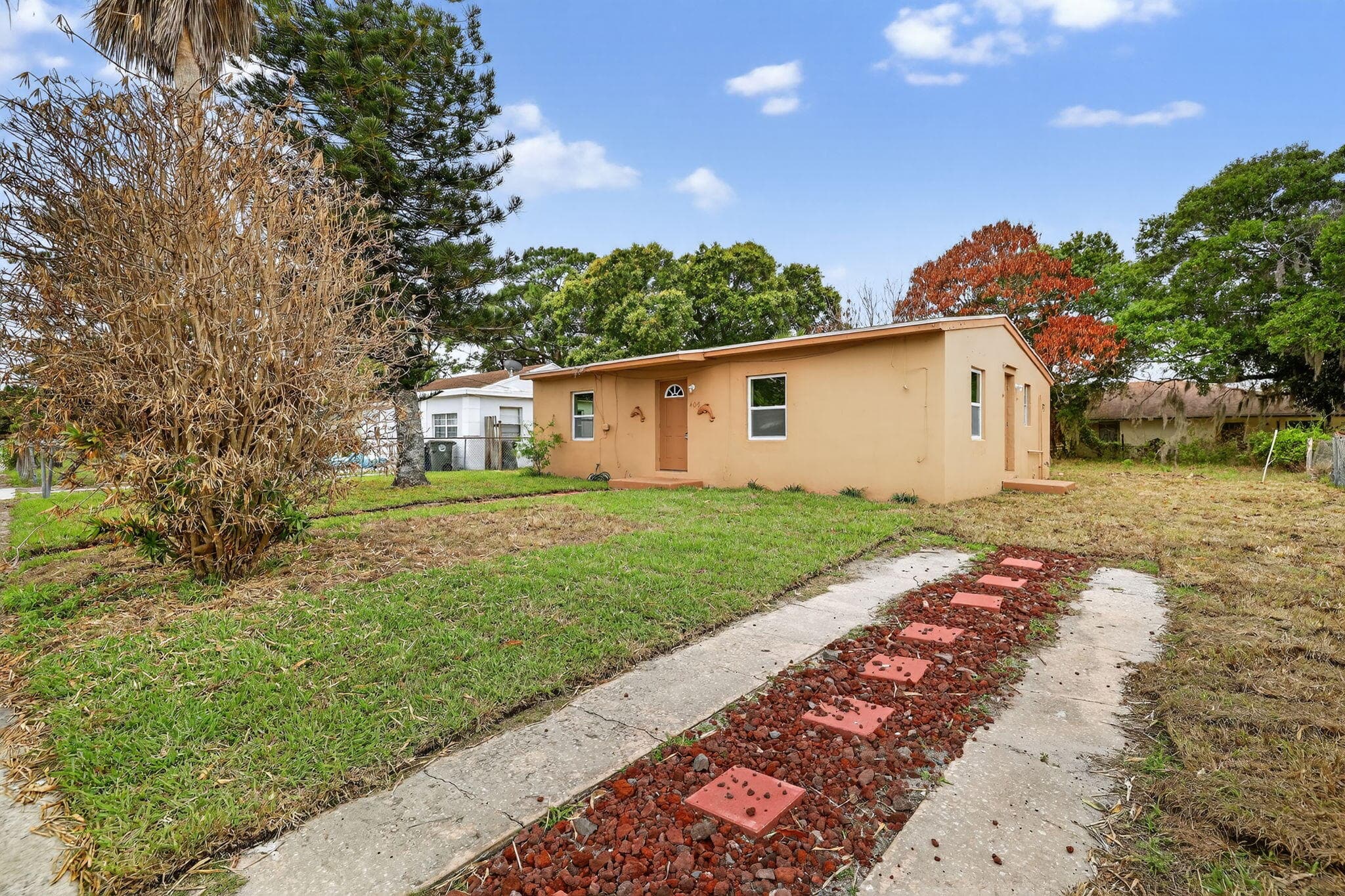 405 N 22nd Street, Fort Pierce, FL 34950 — photo 2 of 13