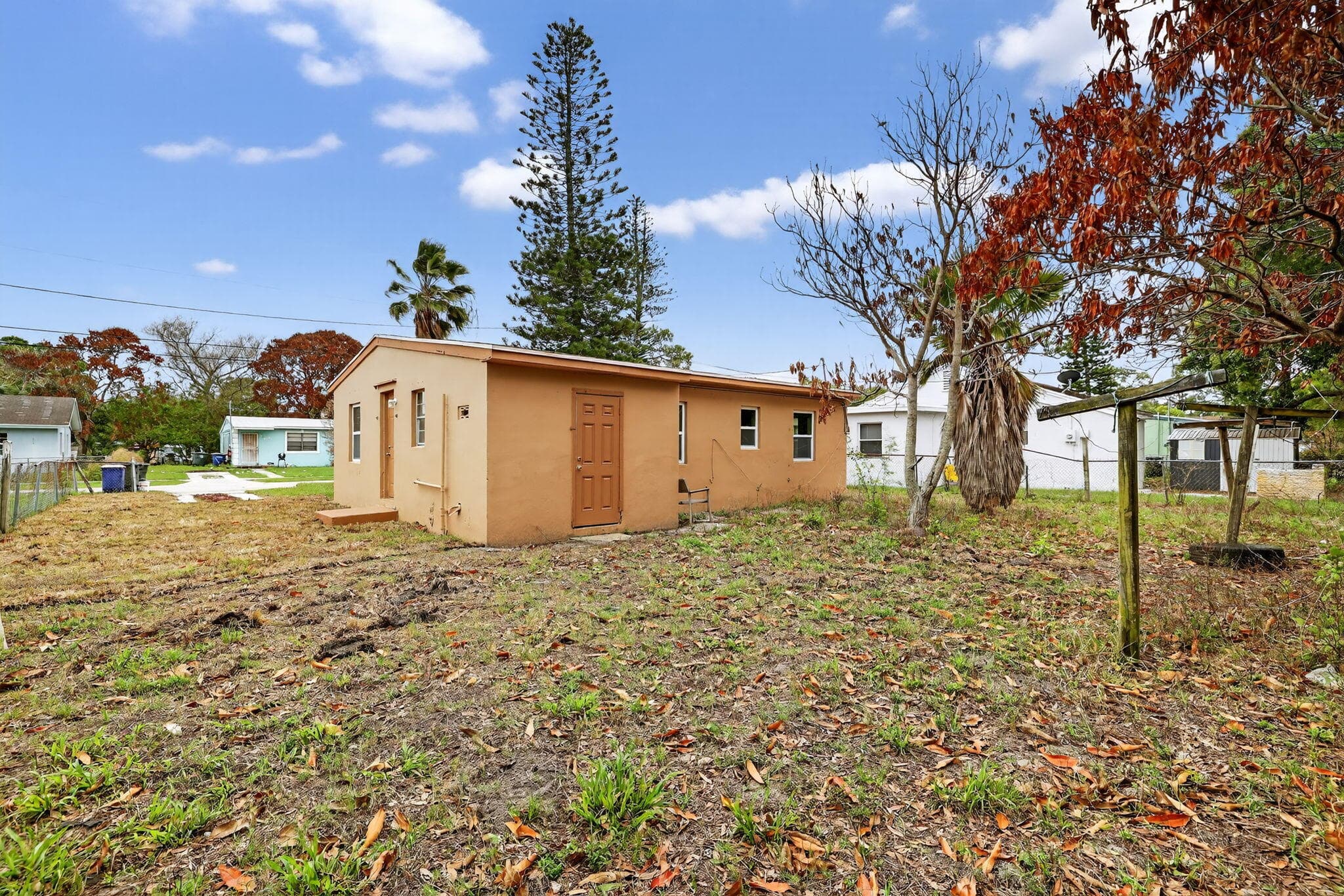 405 N 22nd Street, Fort Pierce, FL 34950 — photo 3 of 13