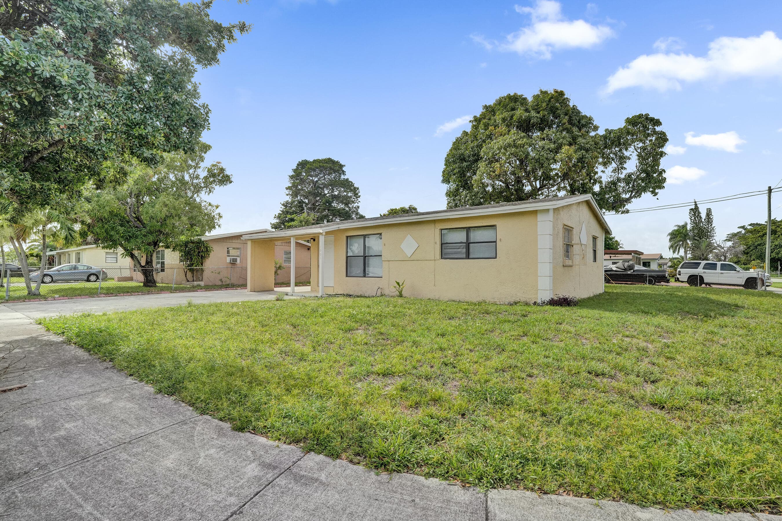 2901 NW 21st Street, Fort Lauderdale, FL 33311 — photo 6 of 36