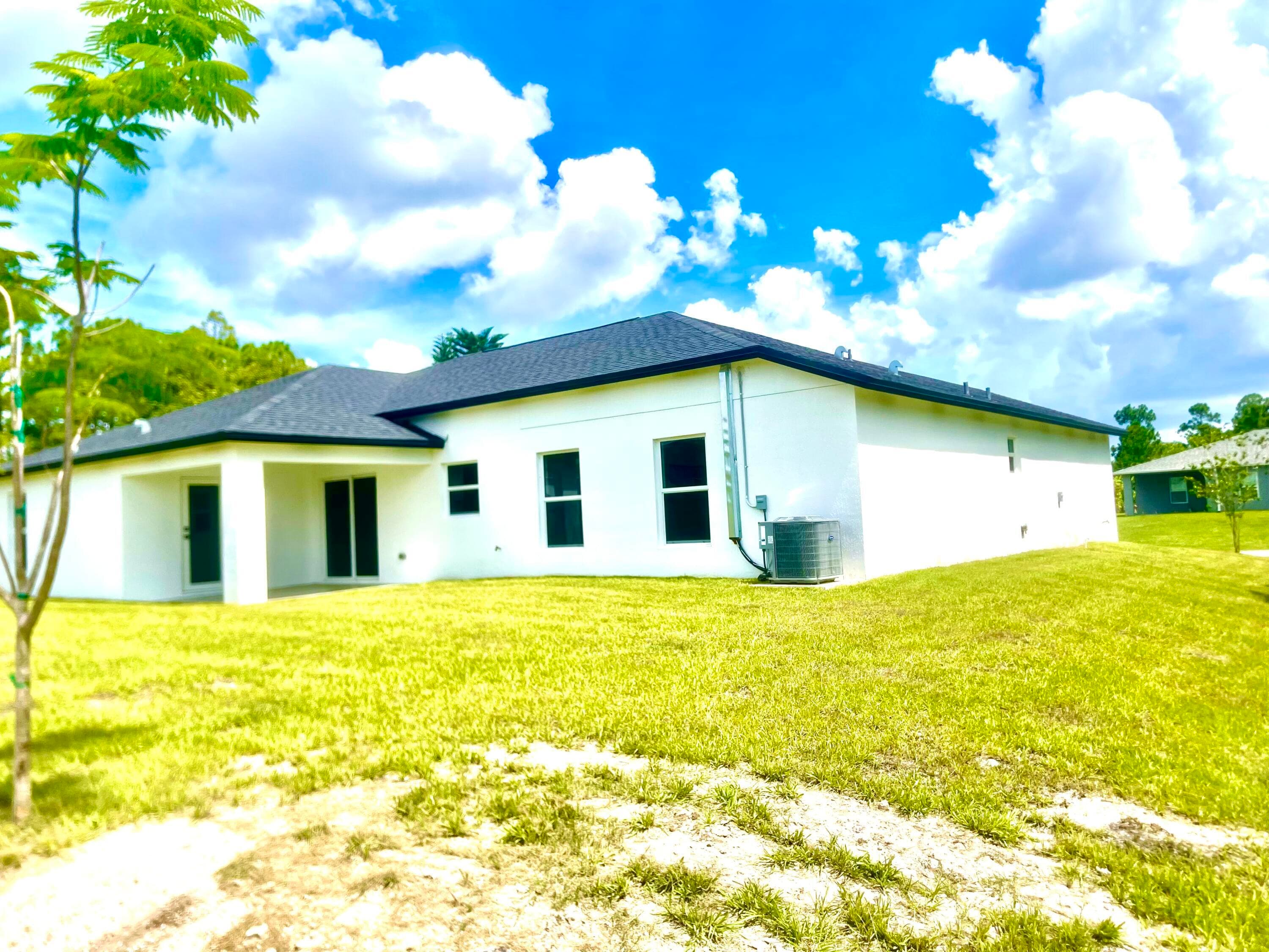 1260 SE Larkspur St Street SE, Palm Bay, FL 32909 — photo 4 of 20