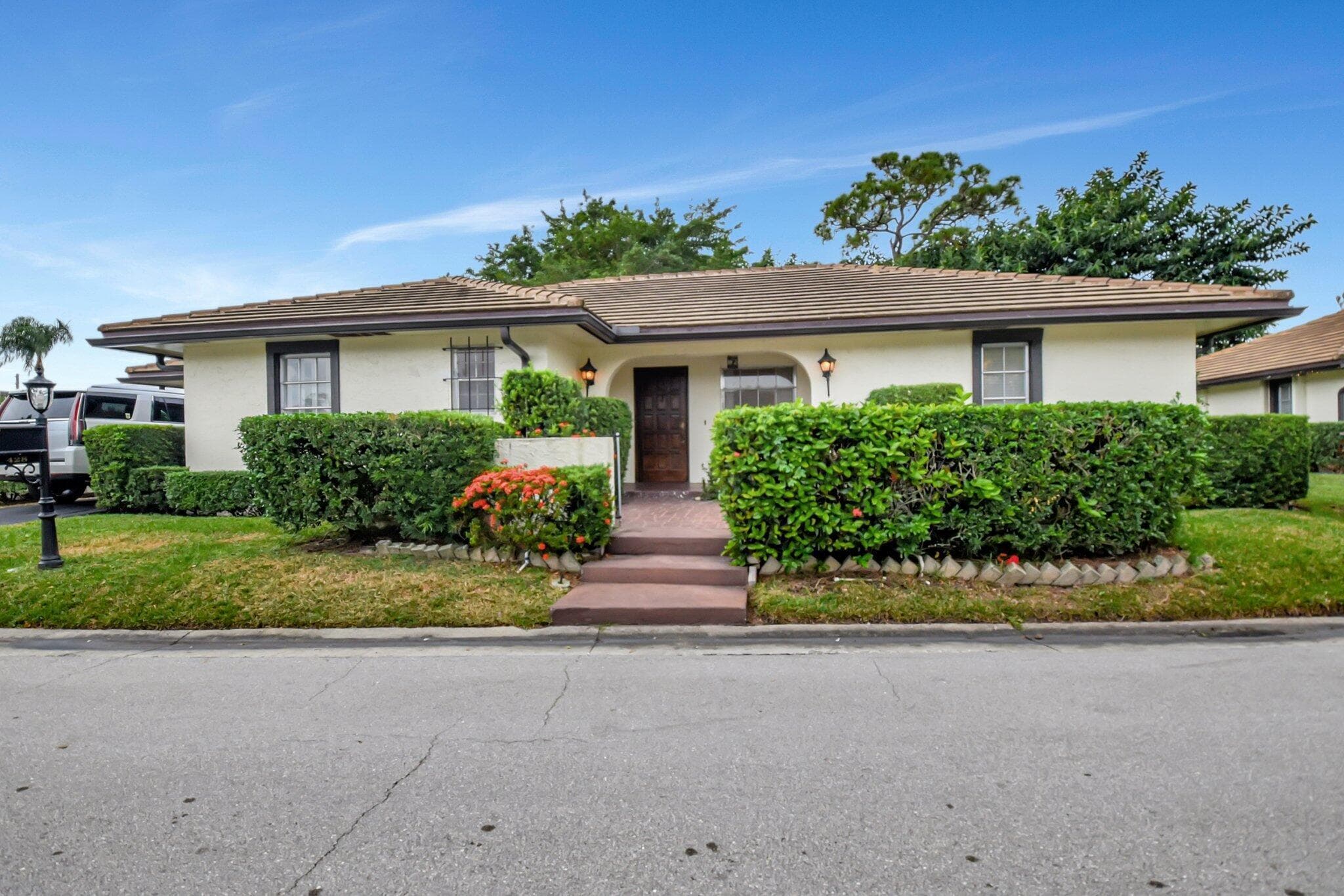 428 Pine Villa Drive, Atlantis, FL 33462 — photo