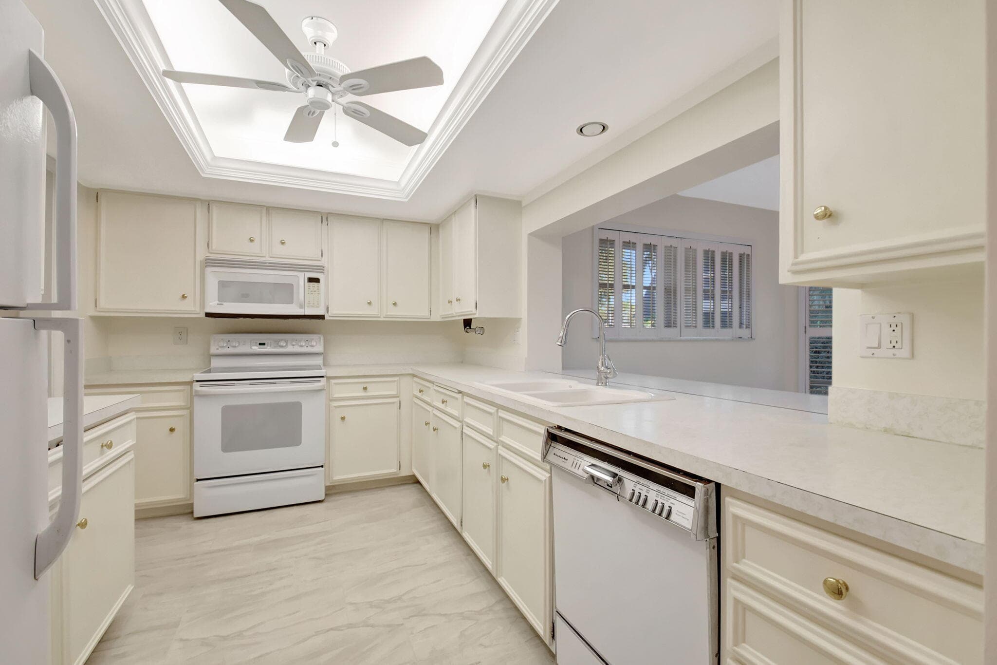 428 Pine Villa Drive, Atlantis, FL 33462 — photo 13 of 48