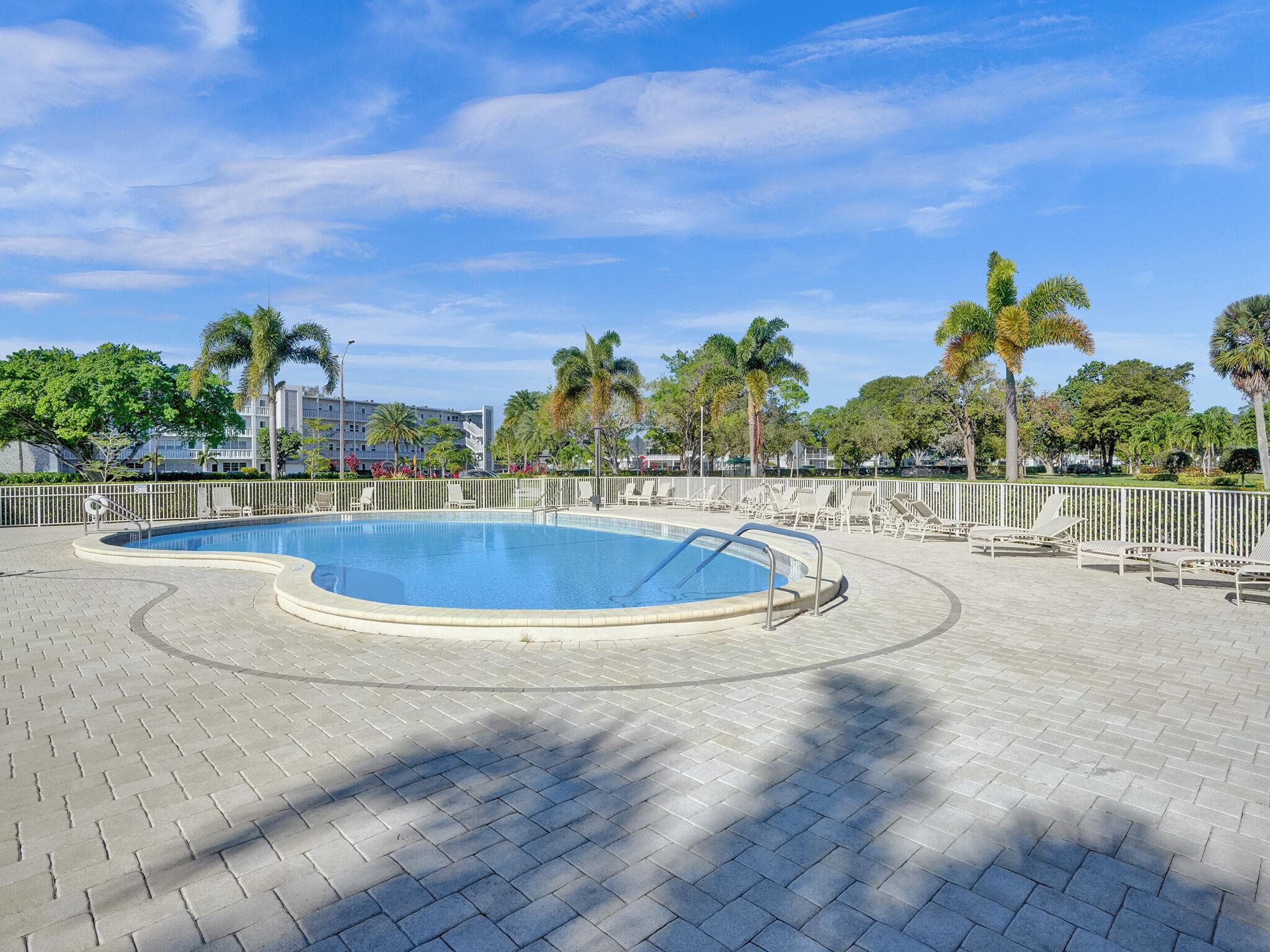 1112 Oakridge 1112, Deerfield Beach, FL 33442 — photo 32 of 37