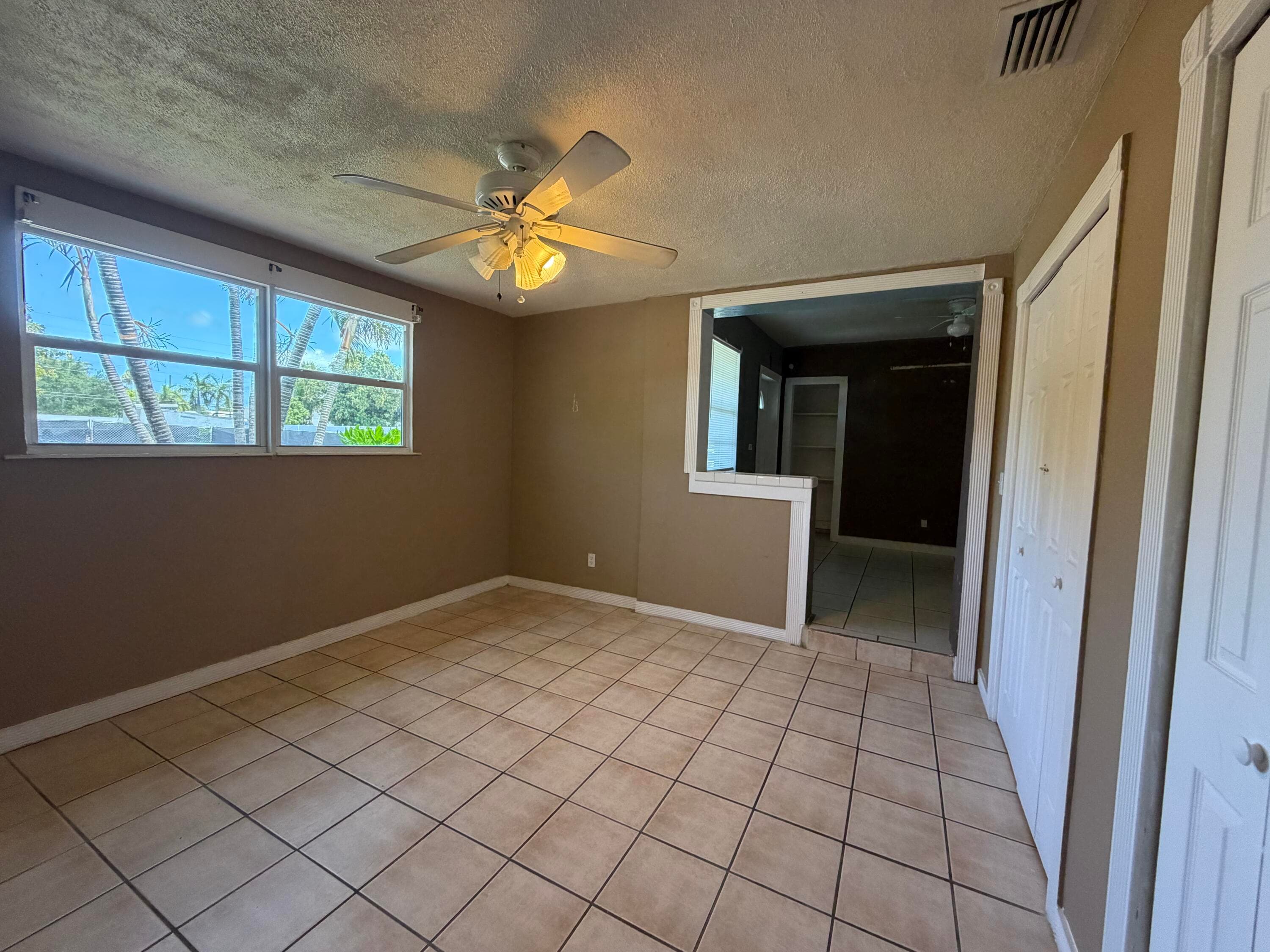 5233 NE 20th Terrace, Pompano Beach, FL 33064 — photo 6 of 20