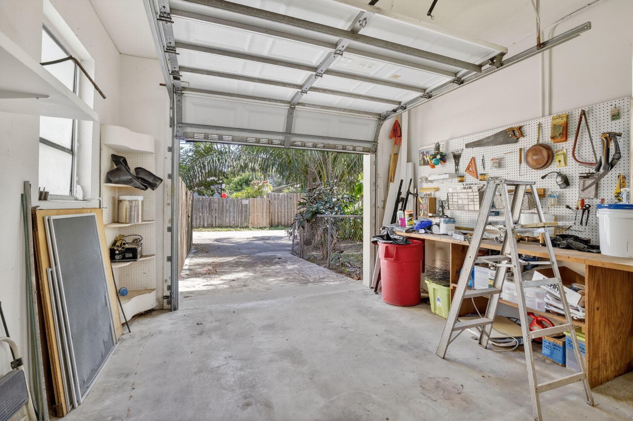 742 Hollywood Boulevard, Hollywood, FL 33019 — photo 29 of 50