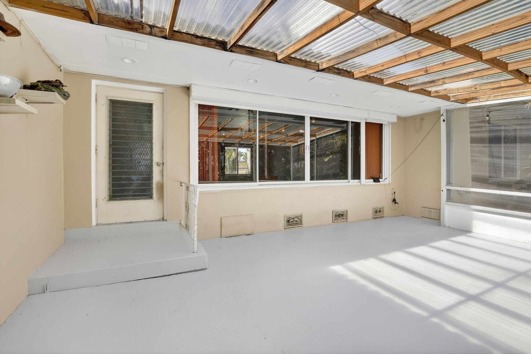 742 Hollywood Boulevard, Hollywood, FL 33019 — photo 32 of 50