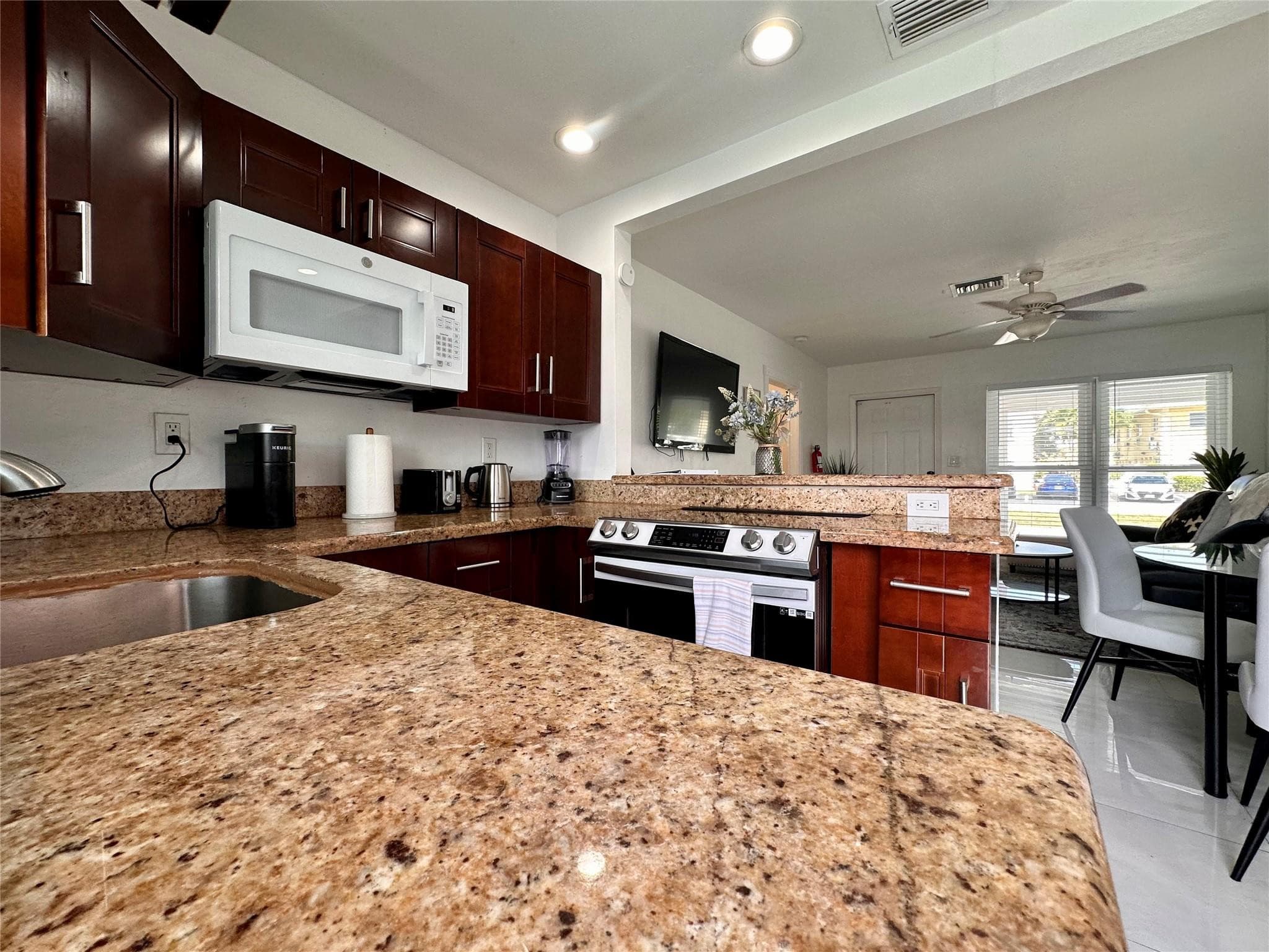 5411 NE 22nd Terrace, Fort Lauderdale, FL 33308 — photo 4 of 25