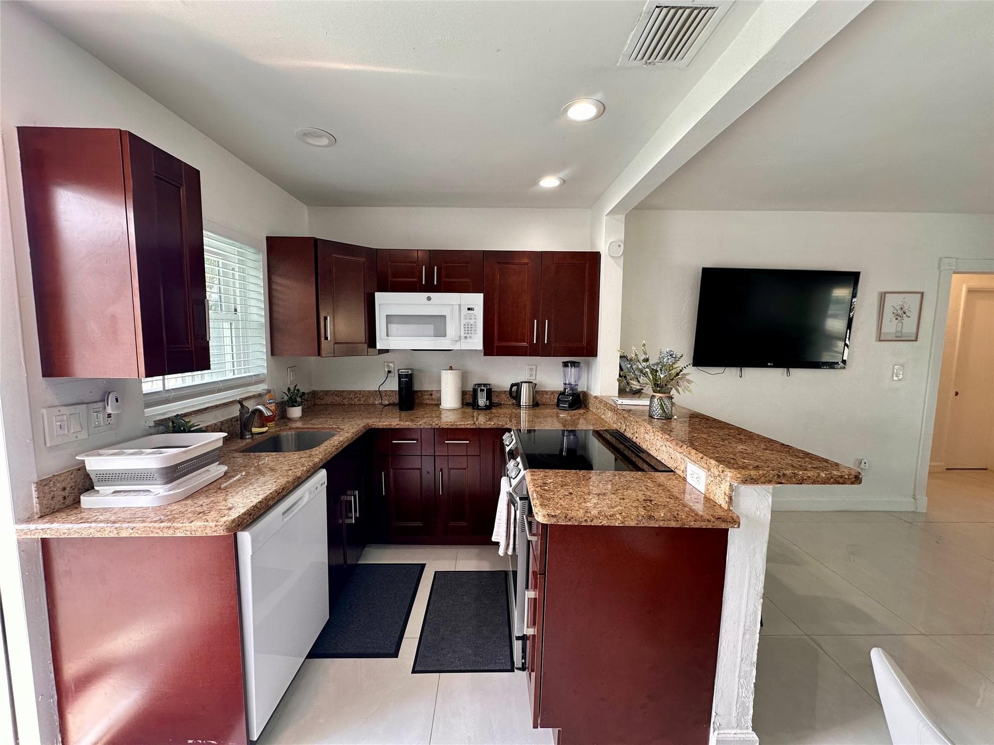 5411 NE 22nd Terrace, Fort Lauderdale, FL 33308 — photo 5 of 25