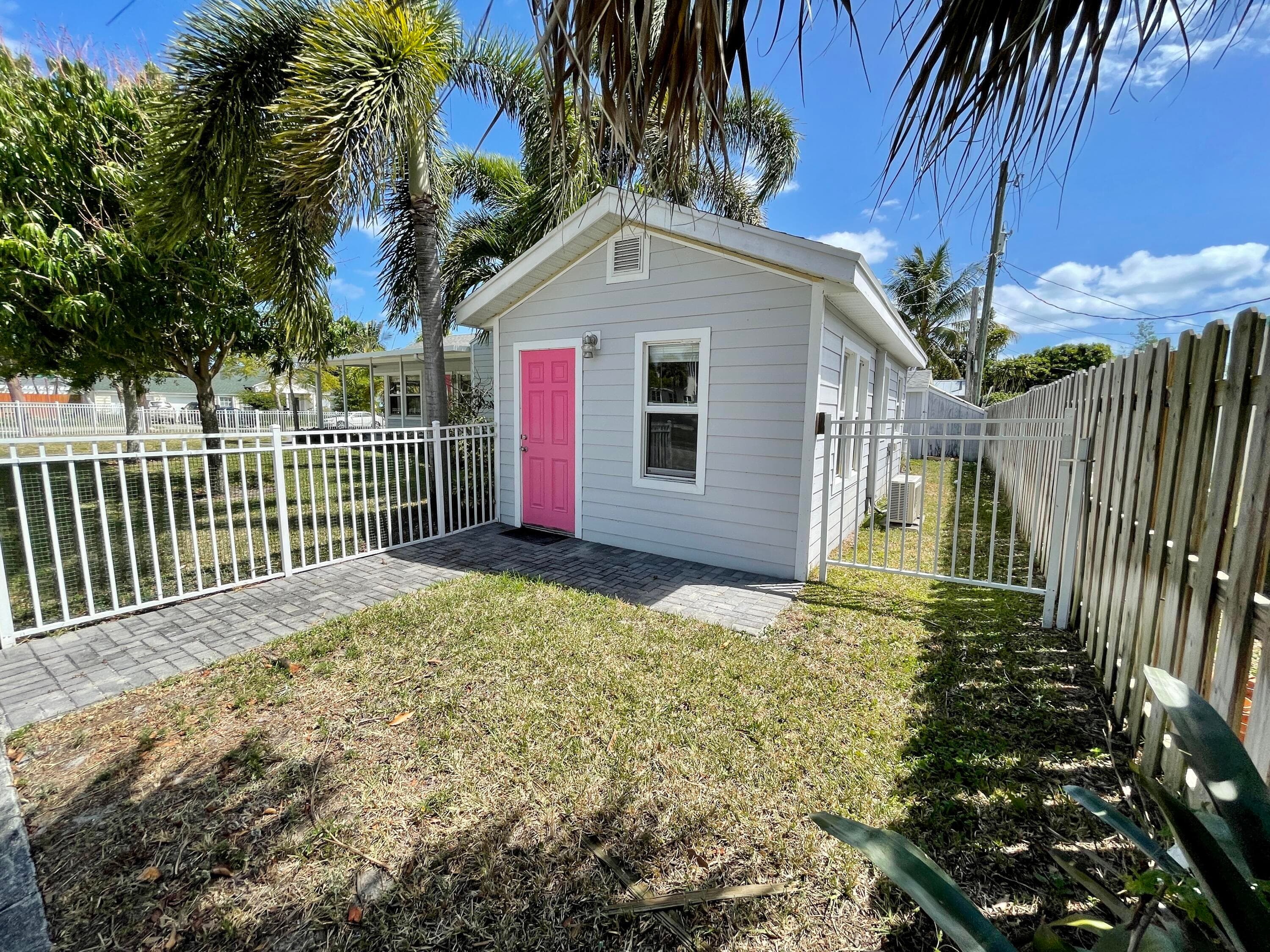 736 Rockland Drive, West Palm Beach, FL 33405 — photo 42 of 71