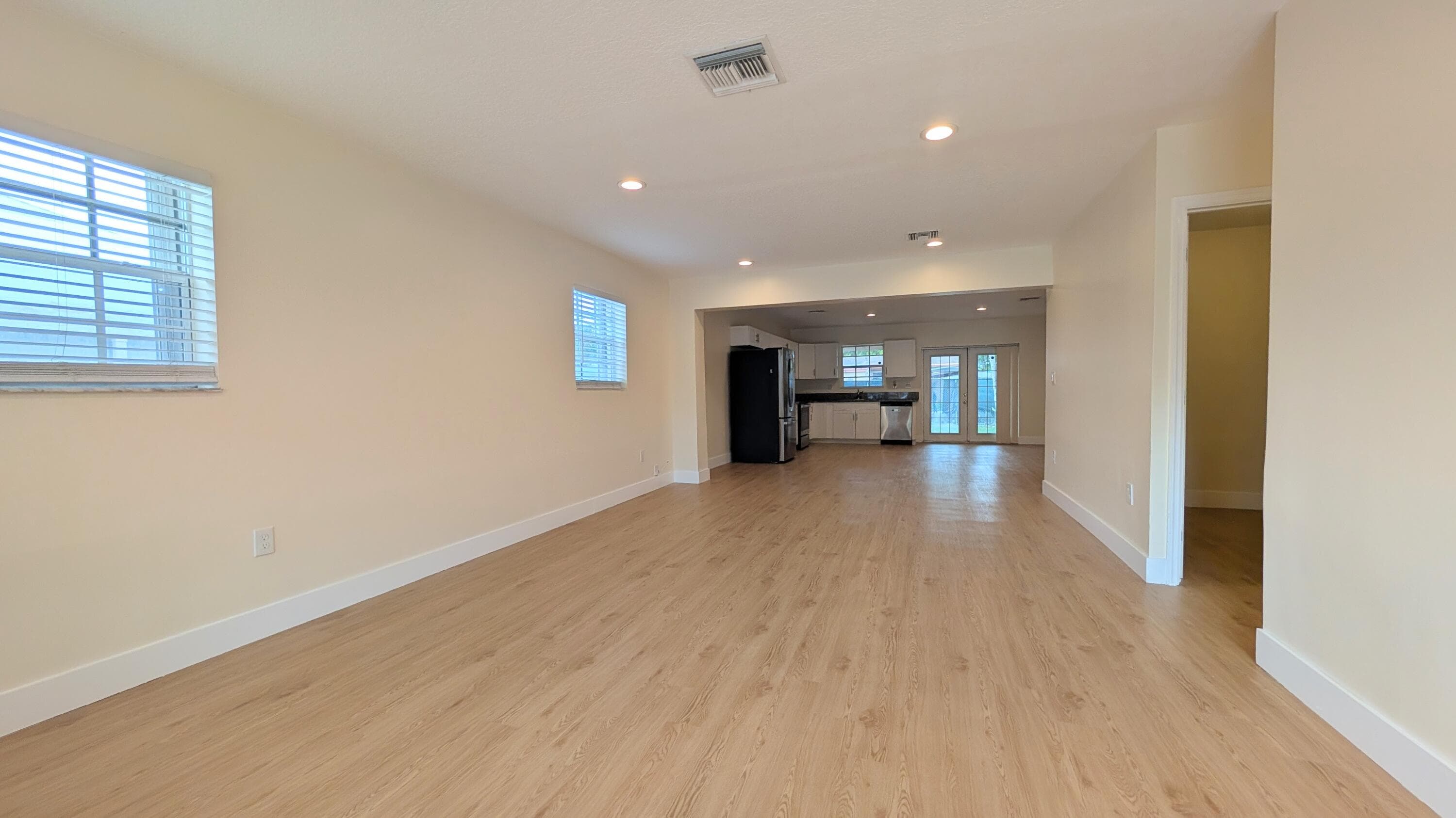 541 N 68th Way, Hollywood, FL 33024 — photo 3 of 18