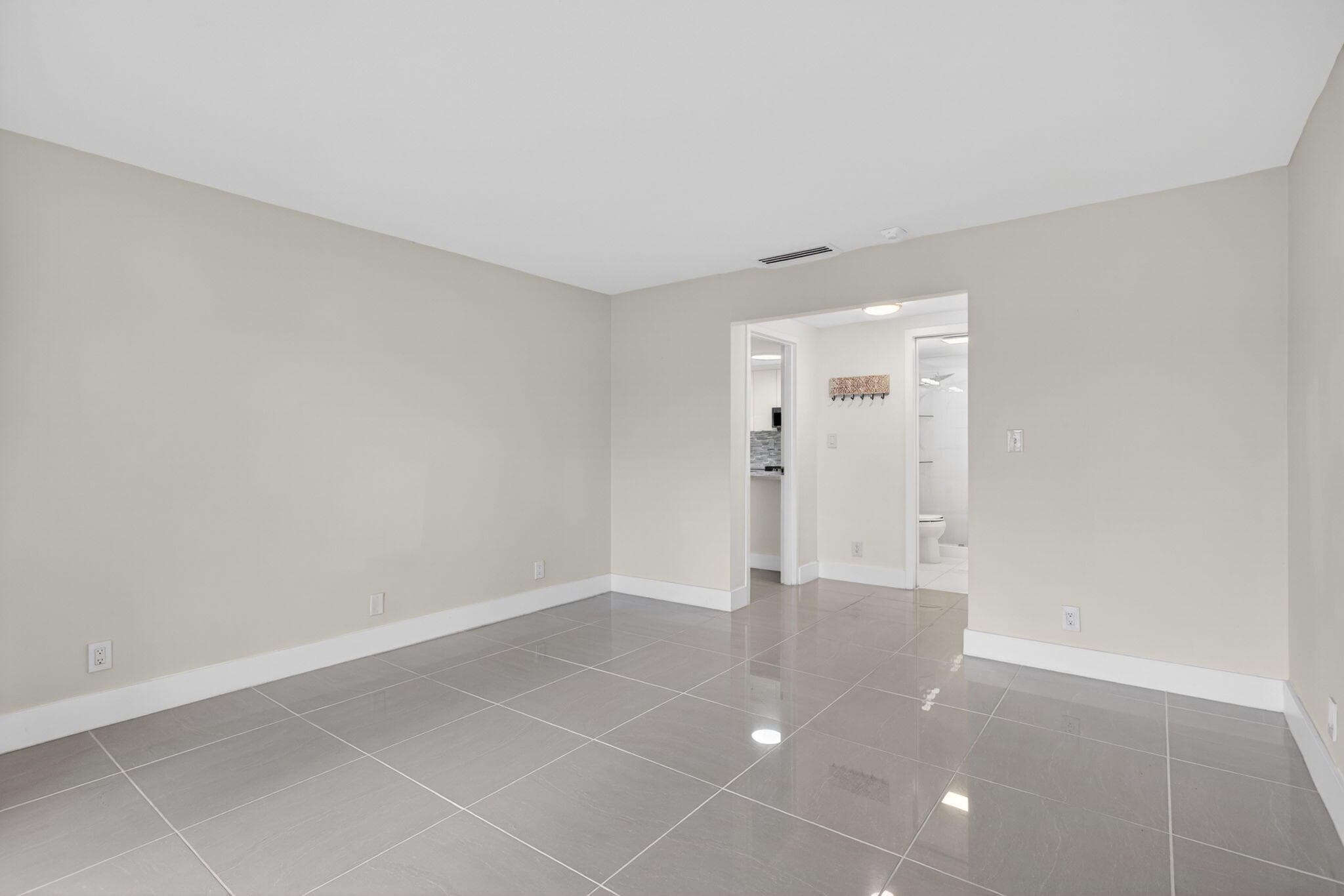 3212 NE 12th Street Apt 204, Pompano Beach, FL 33062 — photo 16 of 27