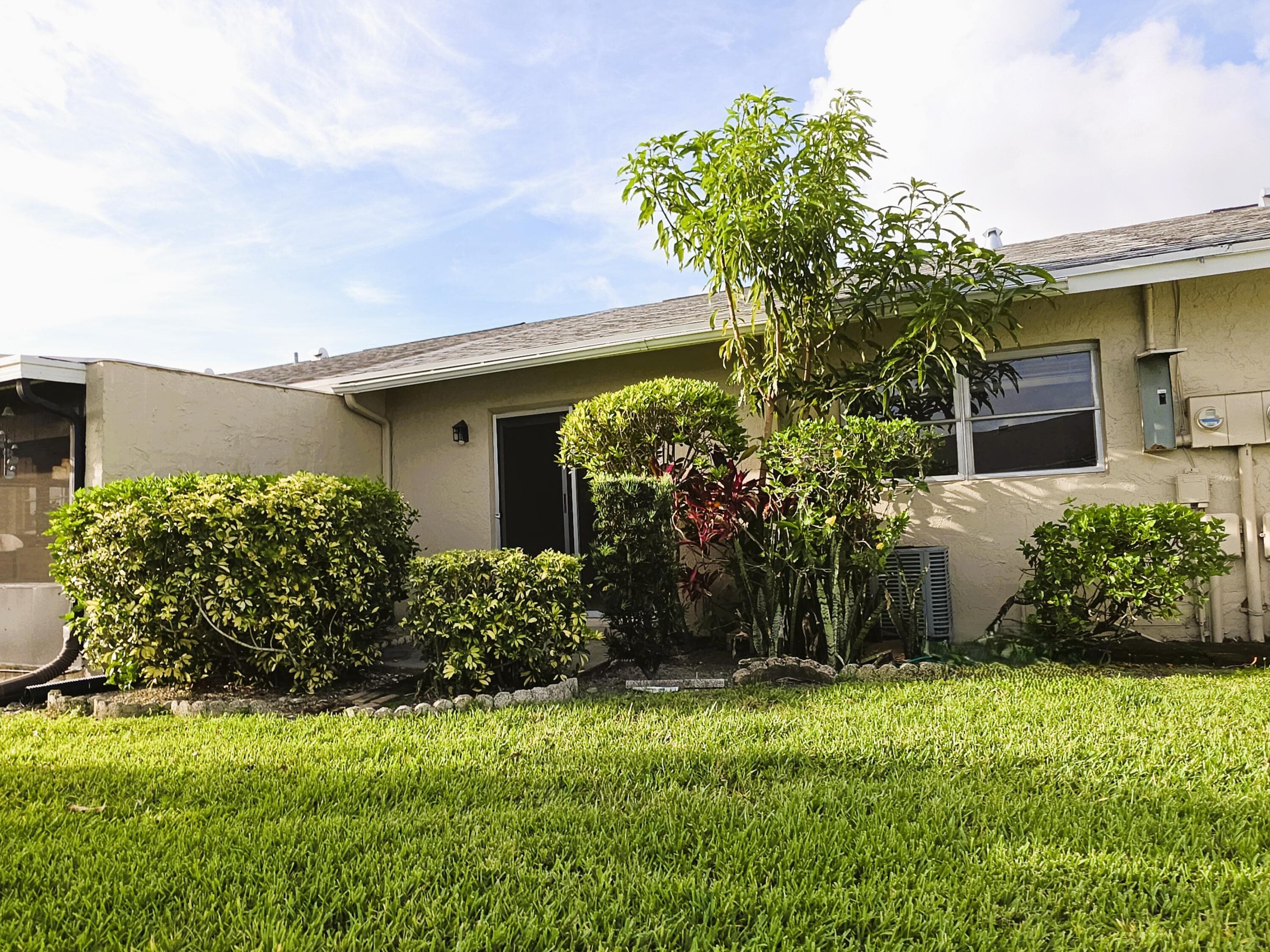5445 Glenda Street, West Palm Beach, FL 33417 — photo 18 of 35
