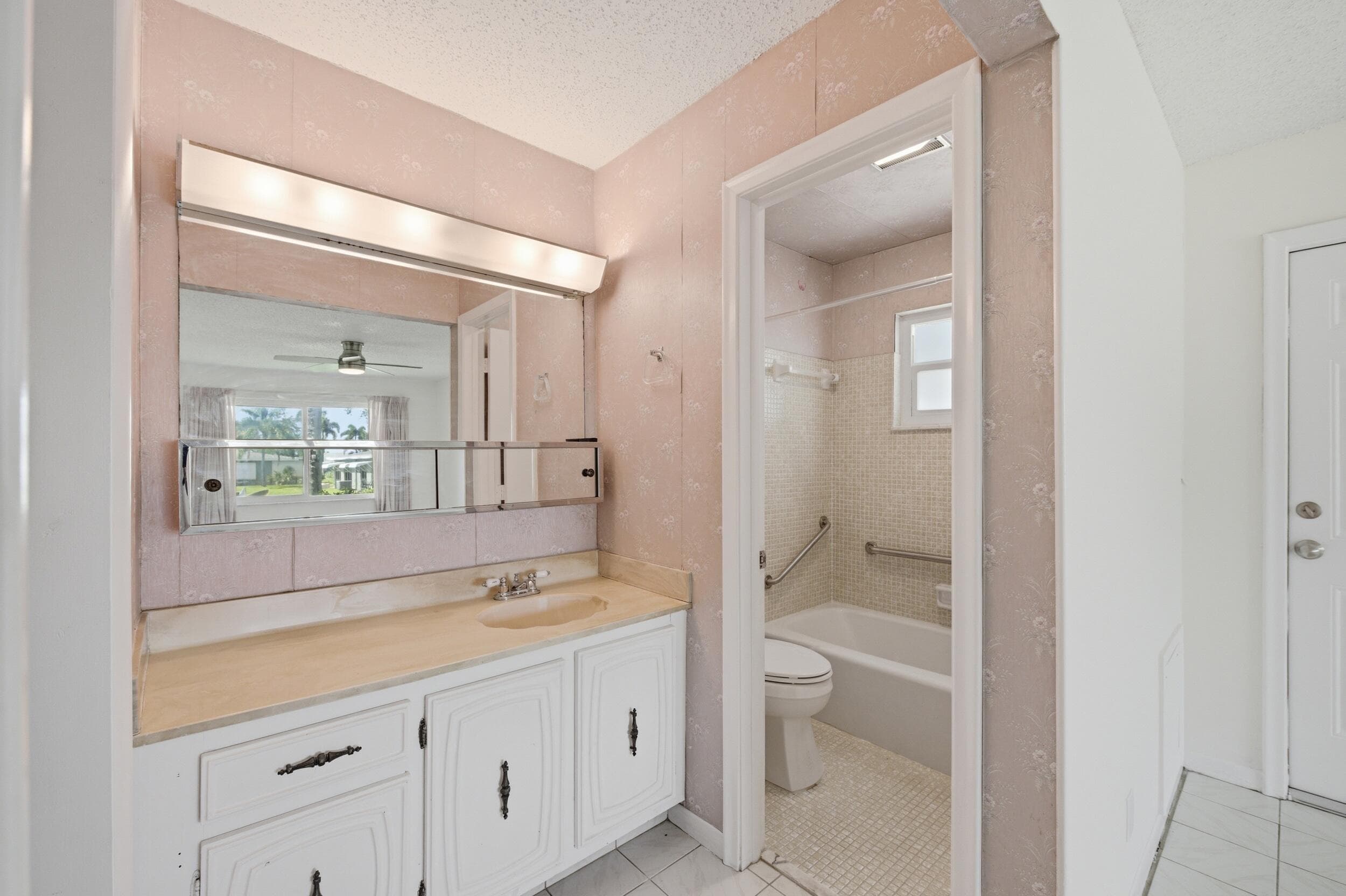 875 North Drive D, Delray Beach, FL 33445 — photo 18 of 37