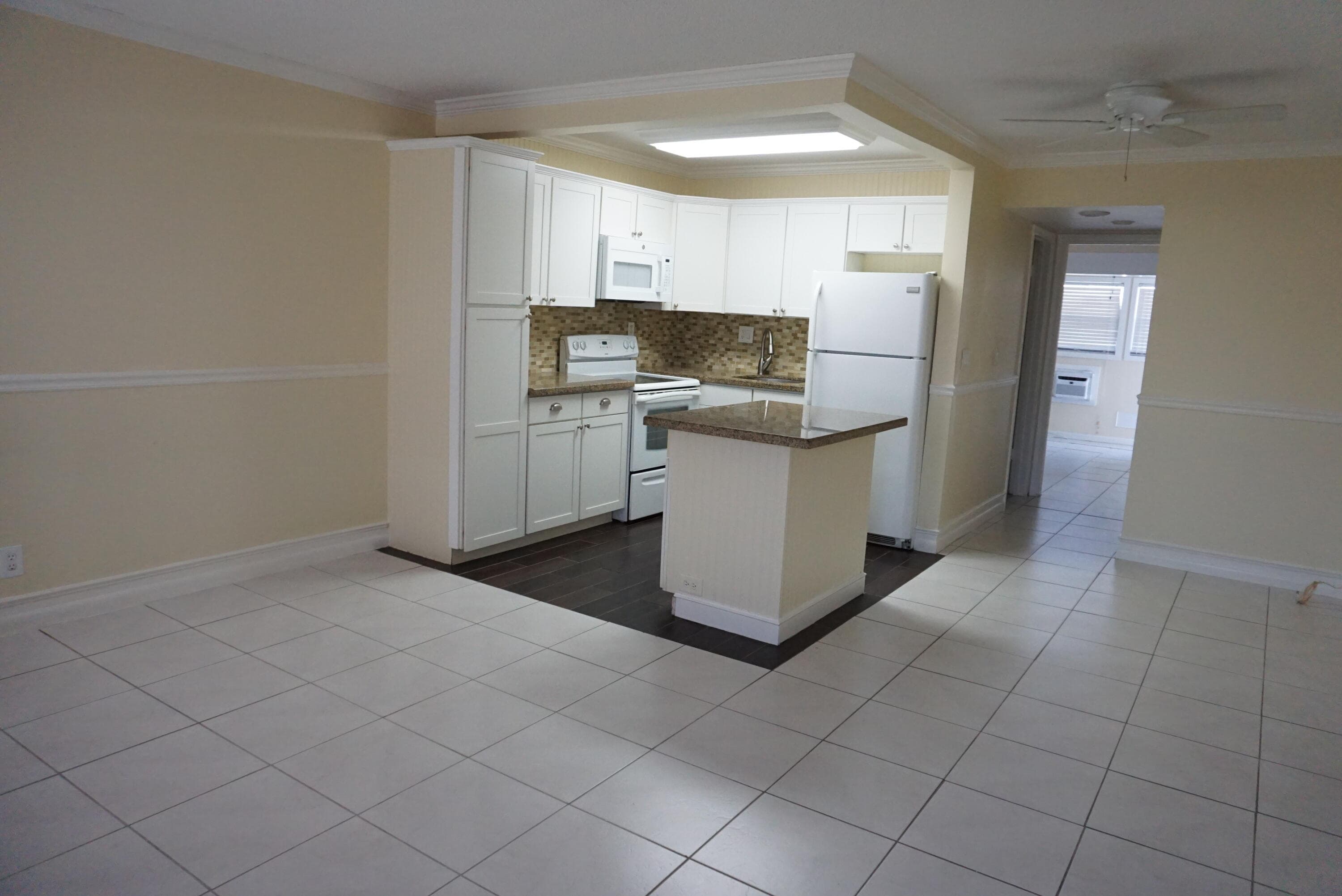 34 Andover B, West Palm Beach, FL 33417 — photo 4 of 14