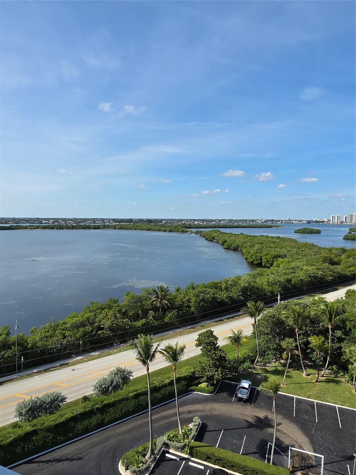 5550 N Ocean Drive, Riviera Beach, FL 33404 — photo 32 of 48