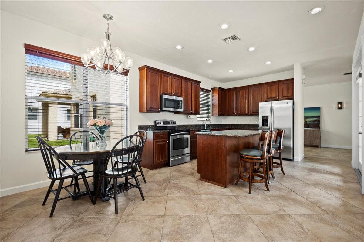 8203 Calterra Drive, Palm Beach Gardens, FL 33418 — photo 7 of 29