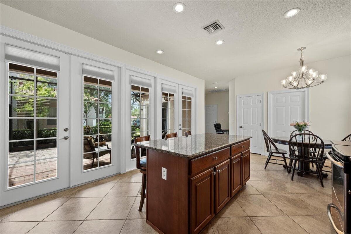 8203 Calterra Drive, Palm Beach Gardens, FL 33418 — photo 9 of 29