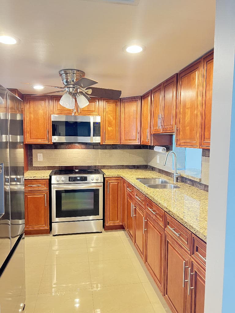 301 SE 3rd Street 606, Dania Beach, FL 33004 — photo 2 of 25