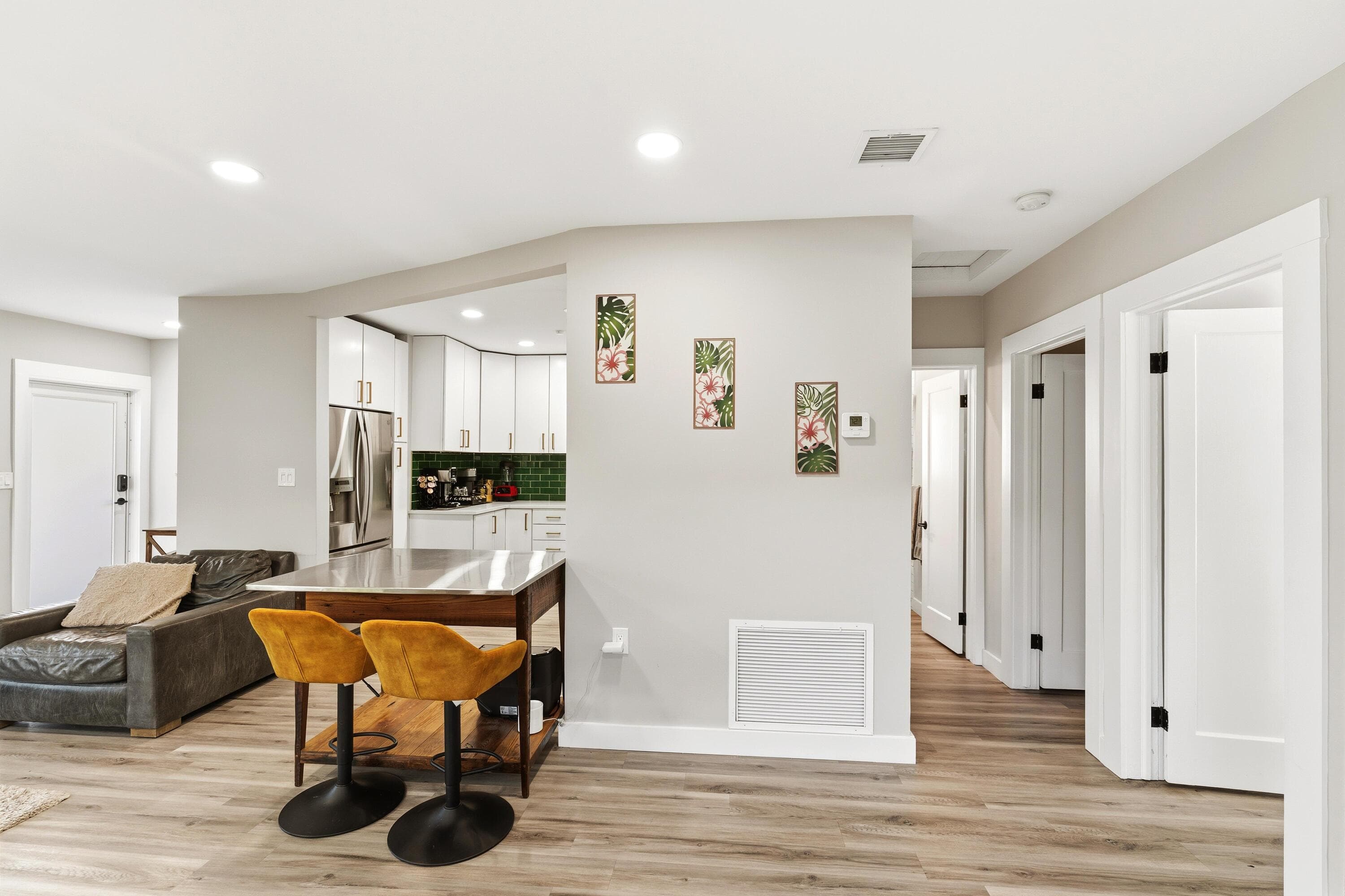 1636 NE 17th Terrace, Fort Lauderdale, FL 33305 — photo 9 of 26