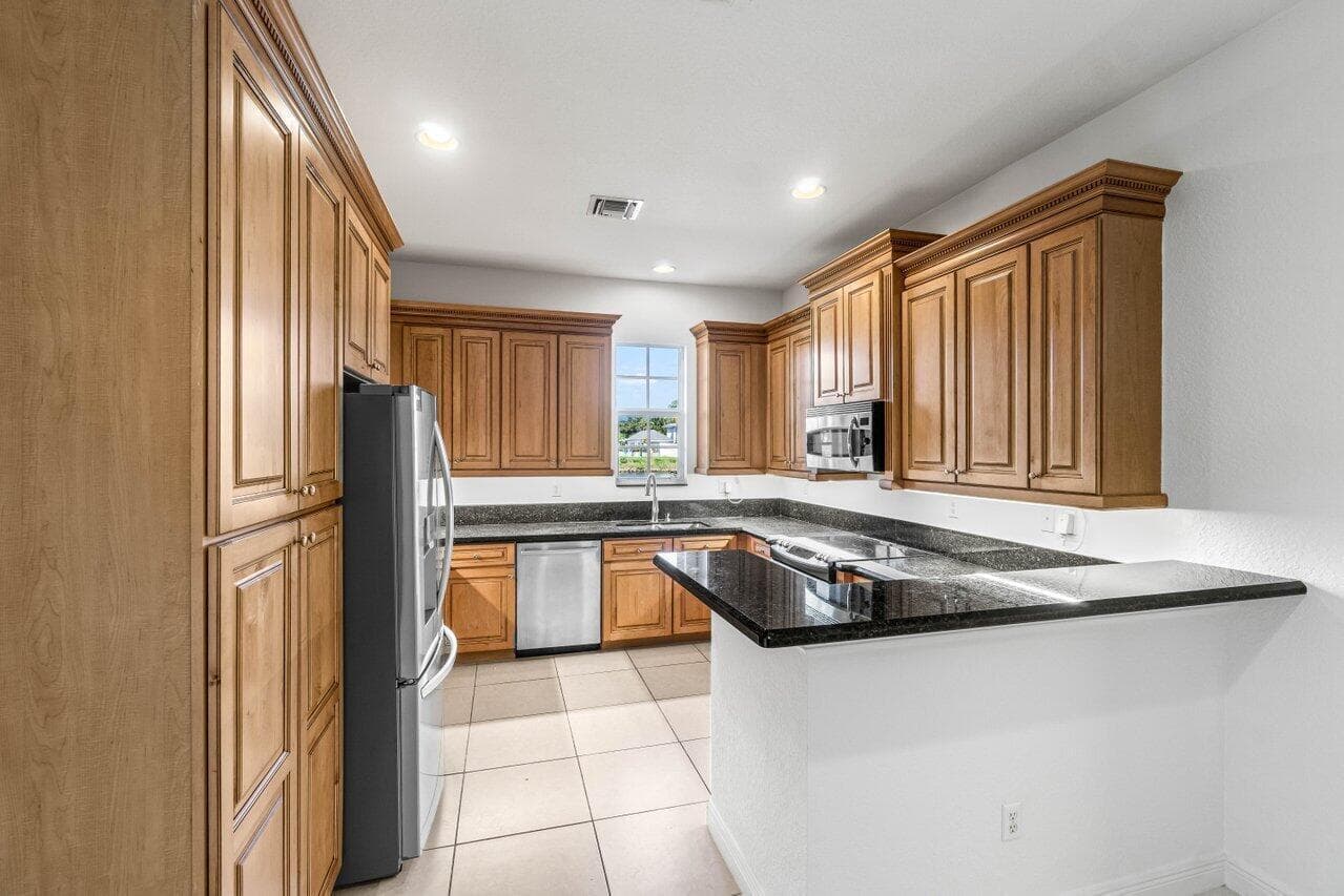 8343 NW 8th Terrace, Boca Raton, FL 33487 — photo 11 of 35