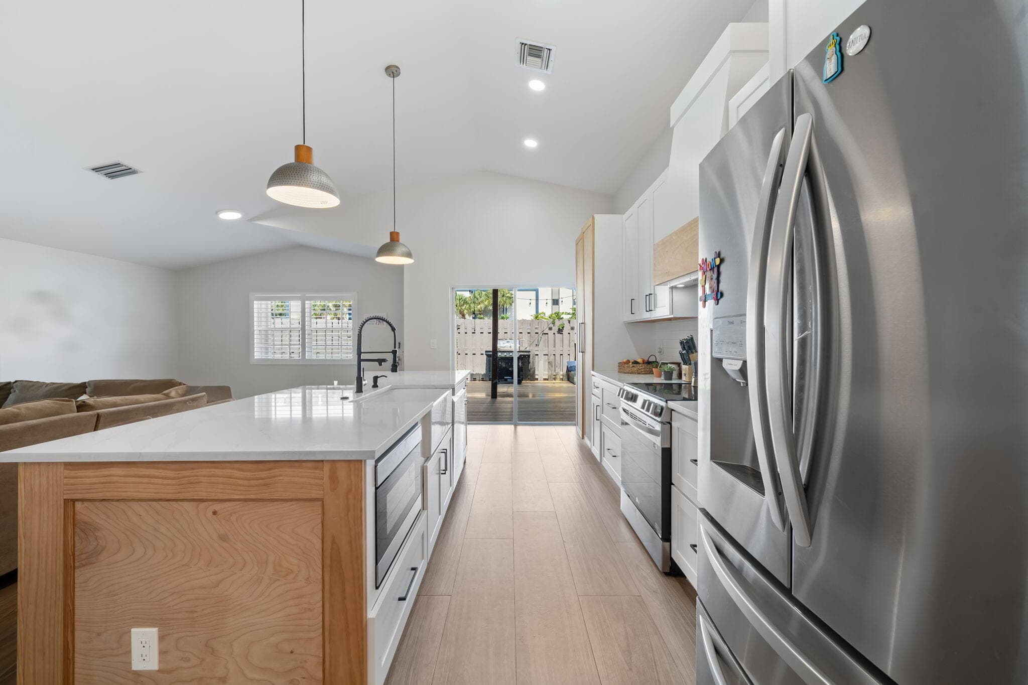 2540 NW 80th Avenue, Margate, FL 33063 — photo 10 of 32