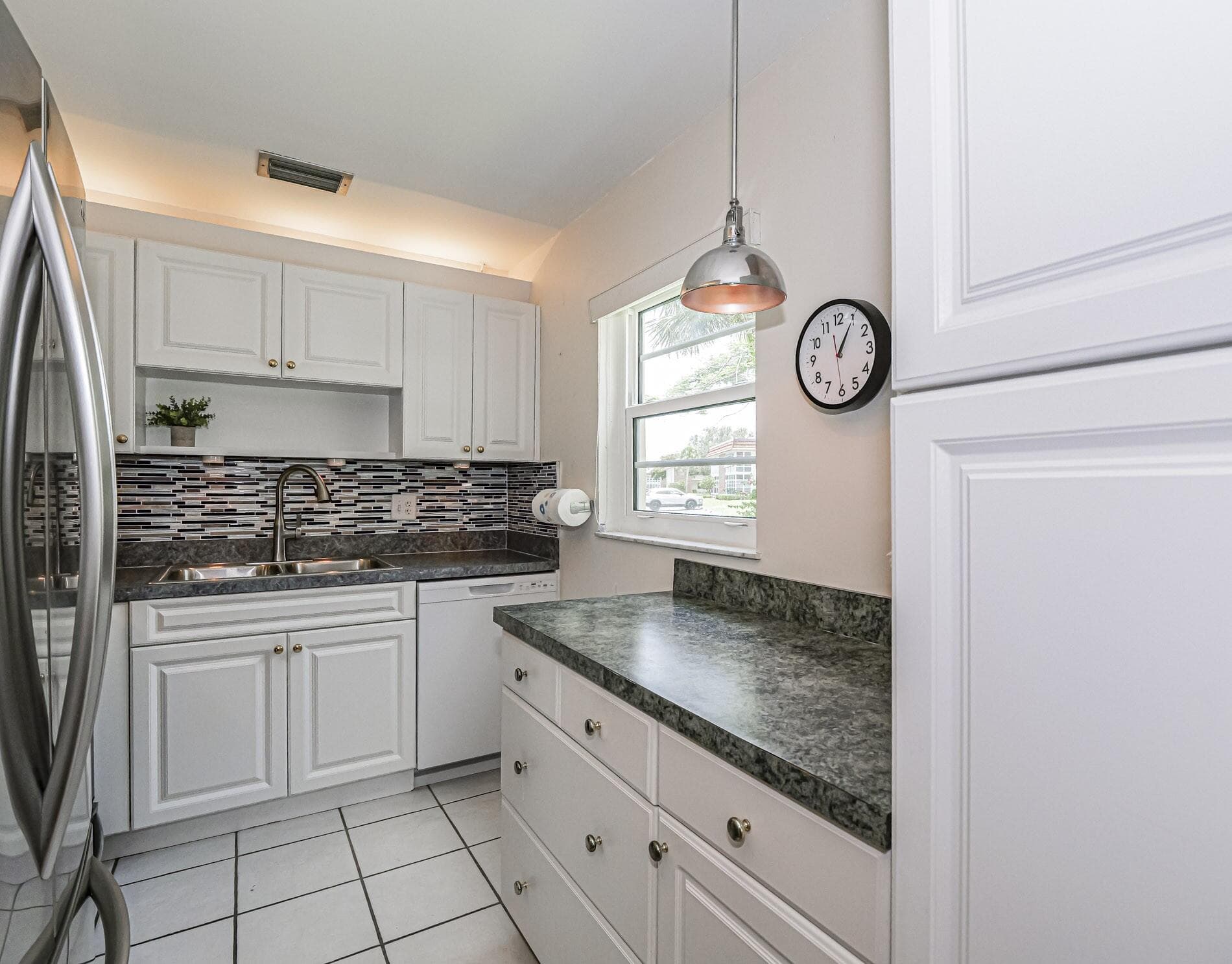 109 Spring Lake Court 105, Vero Beach, FL 32962 — photo 7 of 36