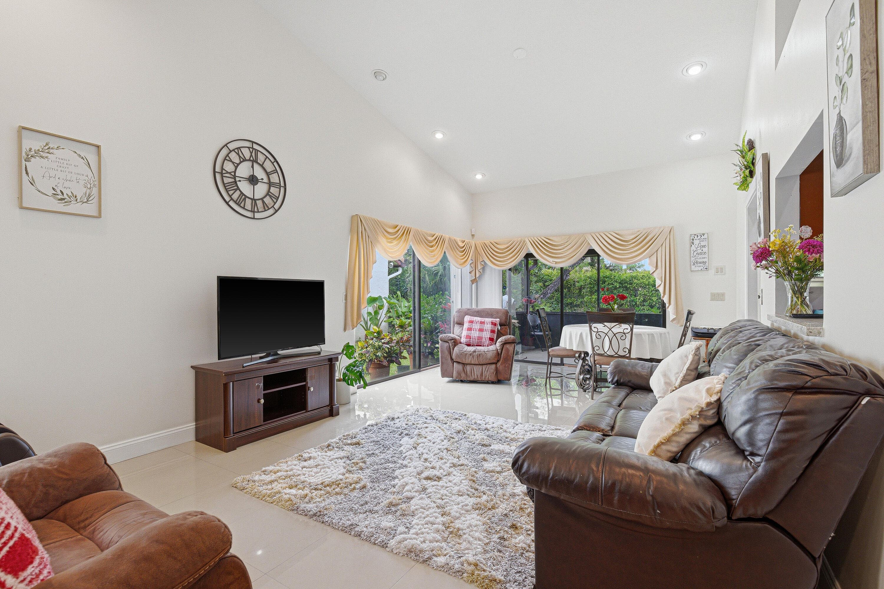 7040 Golf Pointe Circle, Tamarac, FL 33321 — photo 17 of 45