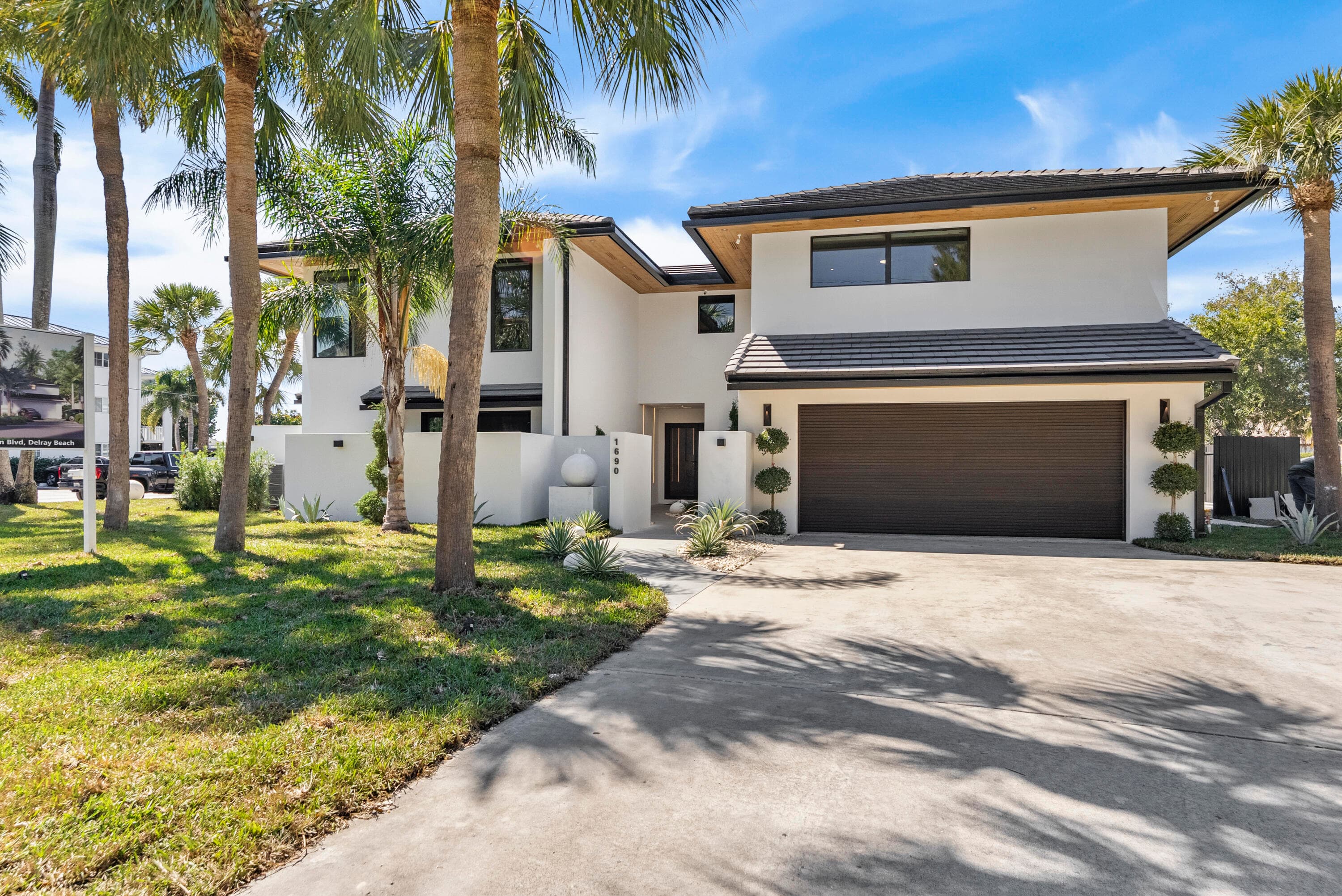 1690-1692 S Ocean Boulevard, Delray Beach, FL 33483 — photo 1 of 32