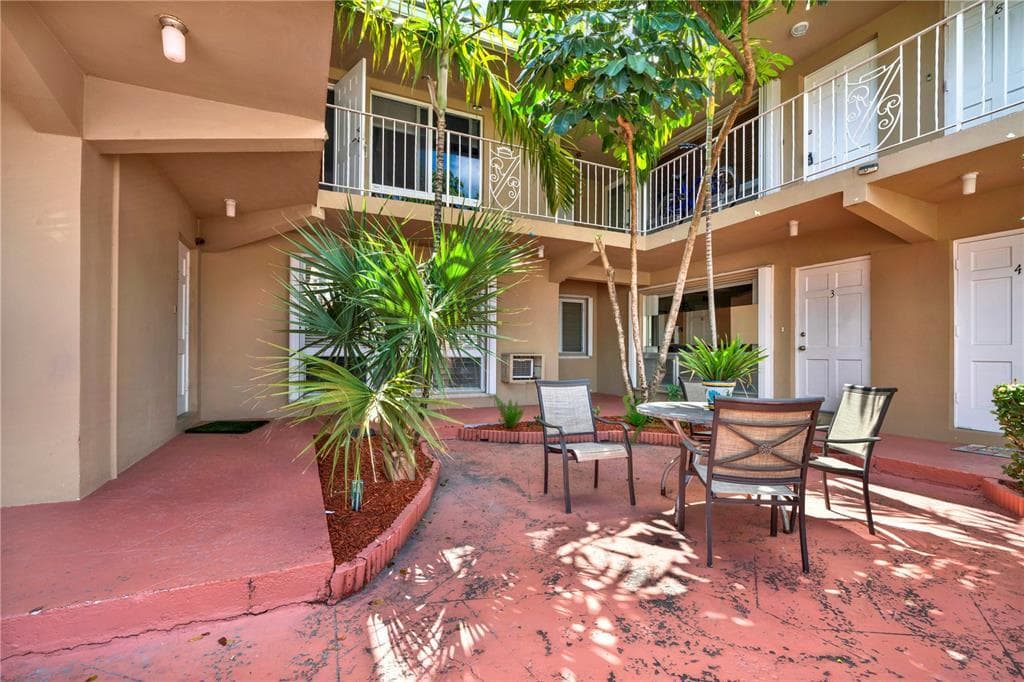 2864 NE 32nd Street 7, Fort Lauderdale, FL 33306 — photo 3 of 30