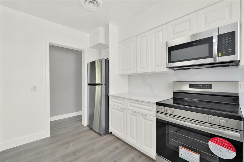 2864 NE 32nd Street 7, Fort Lauderdale, FL 33306 — photo 8 of 30