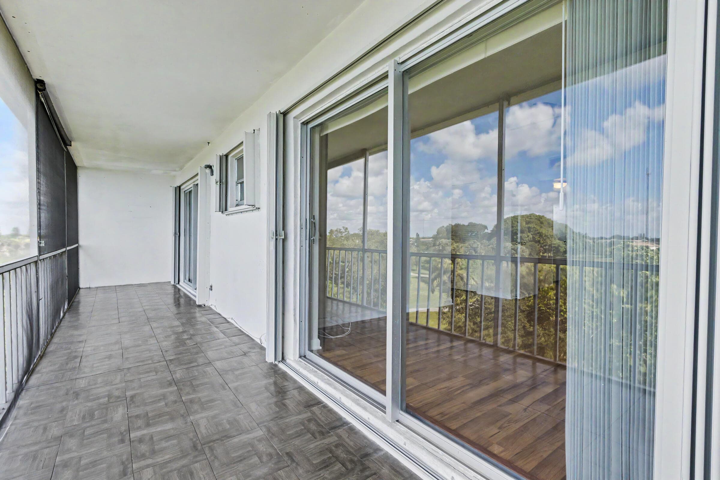 950 Hillcrest Drive 514, Hollywood, FL 33021 — photo 17 of 42
