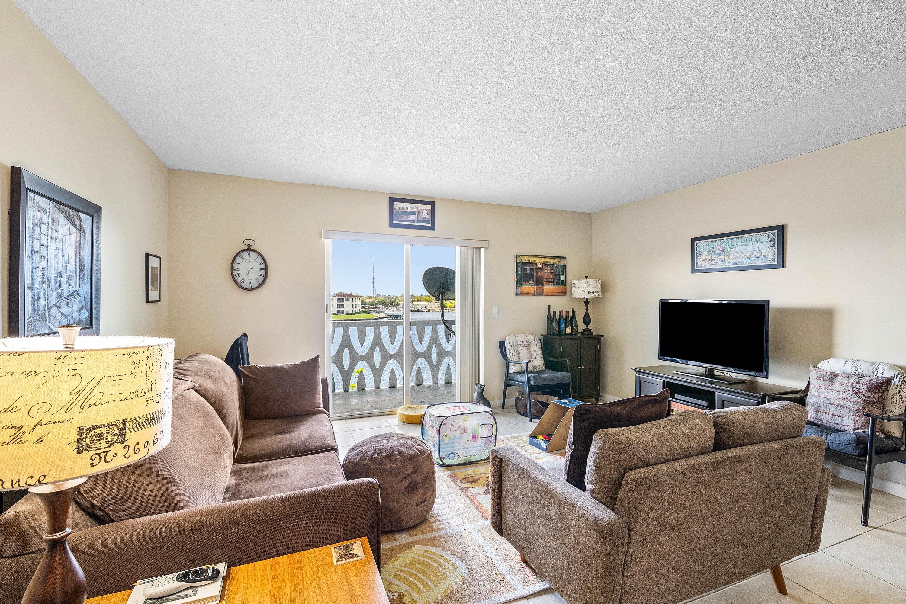 628 Southwind Circle, North Palm Beach, FL 33408 — photo 14 of 35