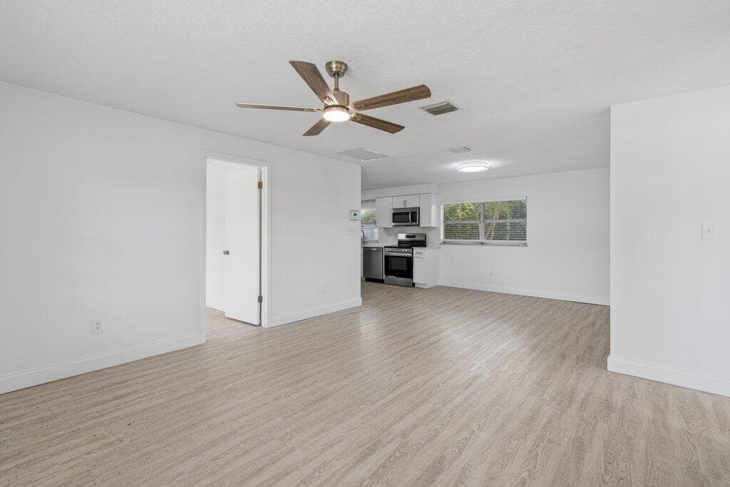 311 Essex Drive, Fort Pierce, FL 34946 — photo 5 of 25